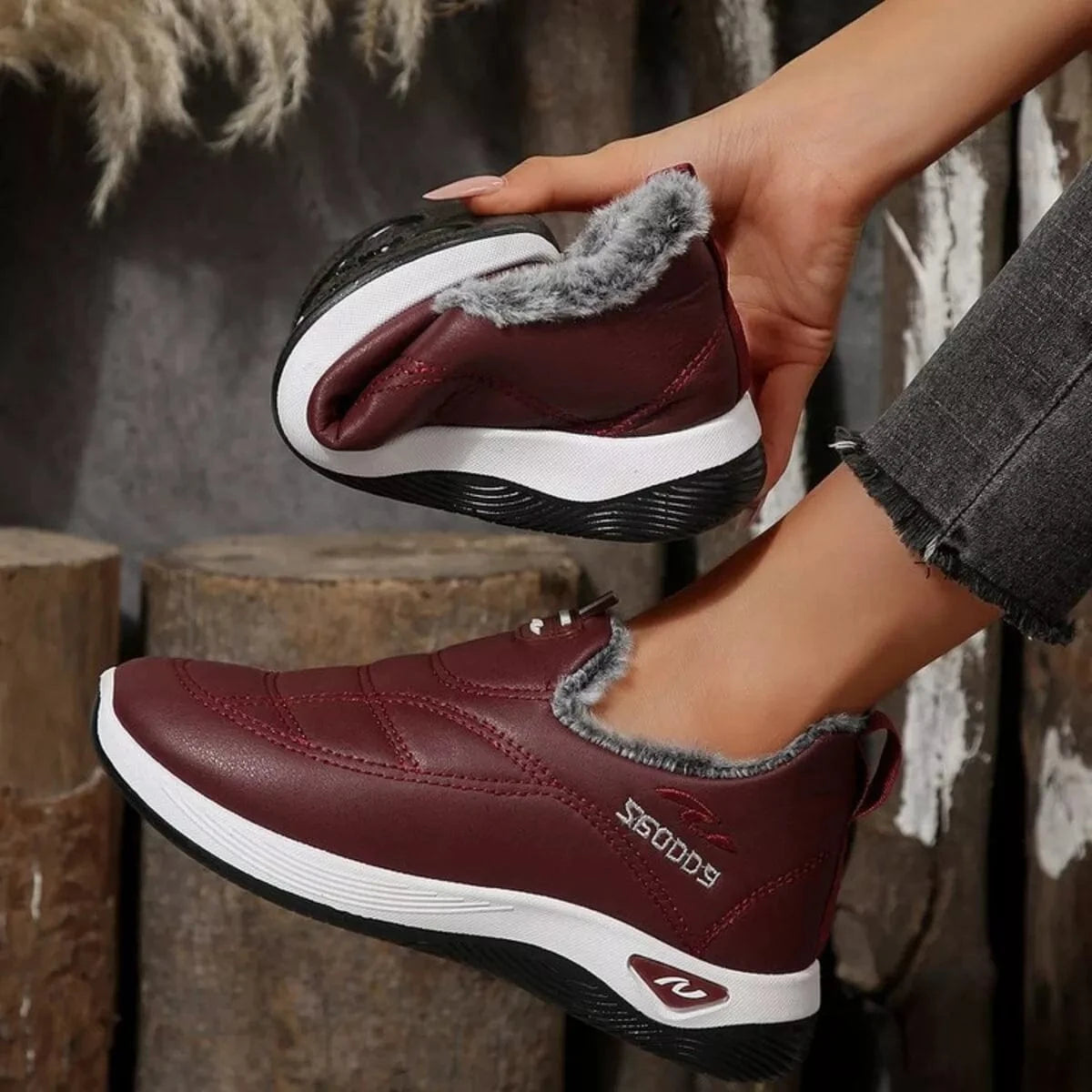 Plush Round Toe Platform Shoes - Fashorio