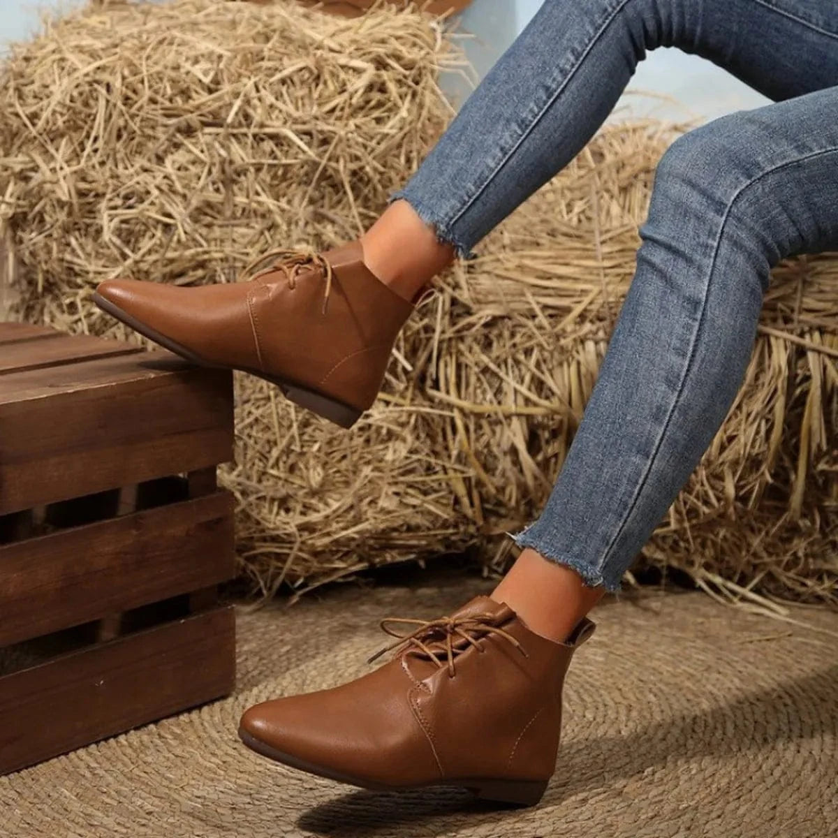Point Toe Lace Up Boots - Fashorio