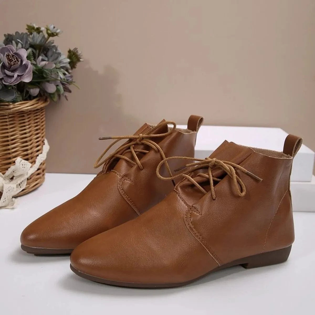 Point Toe Lace Up Boots - Fashorio