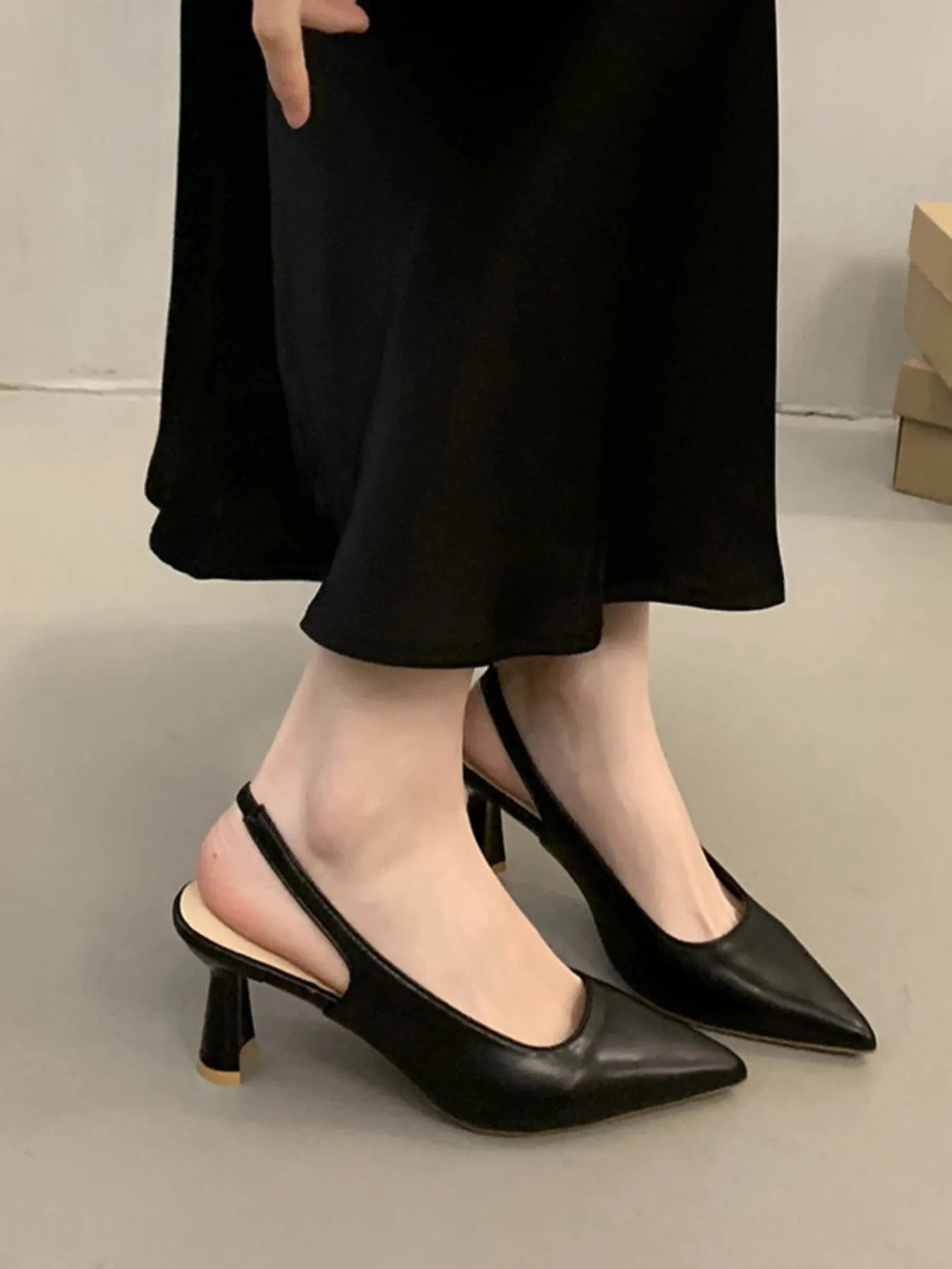 Point Toe Mid Heels Pumps - Fashorio