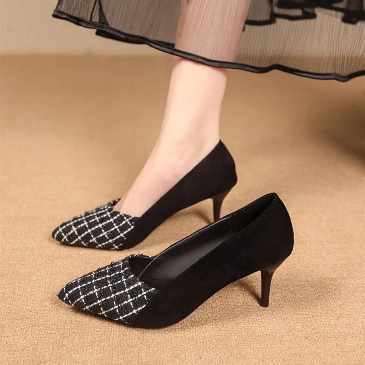 Point Toe Suede Pumps - Fashorio