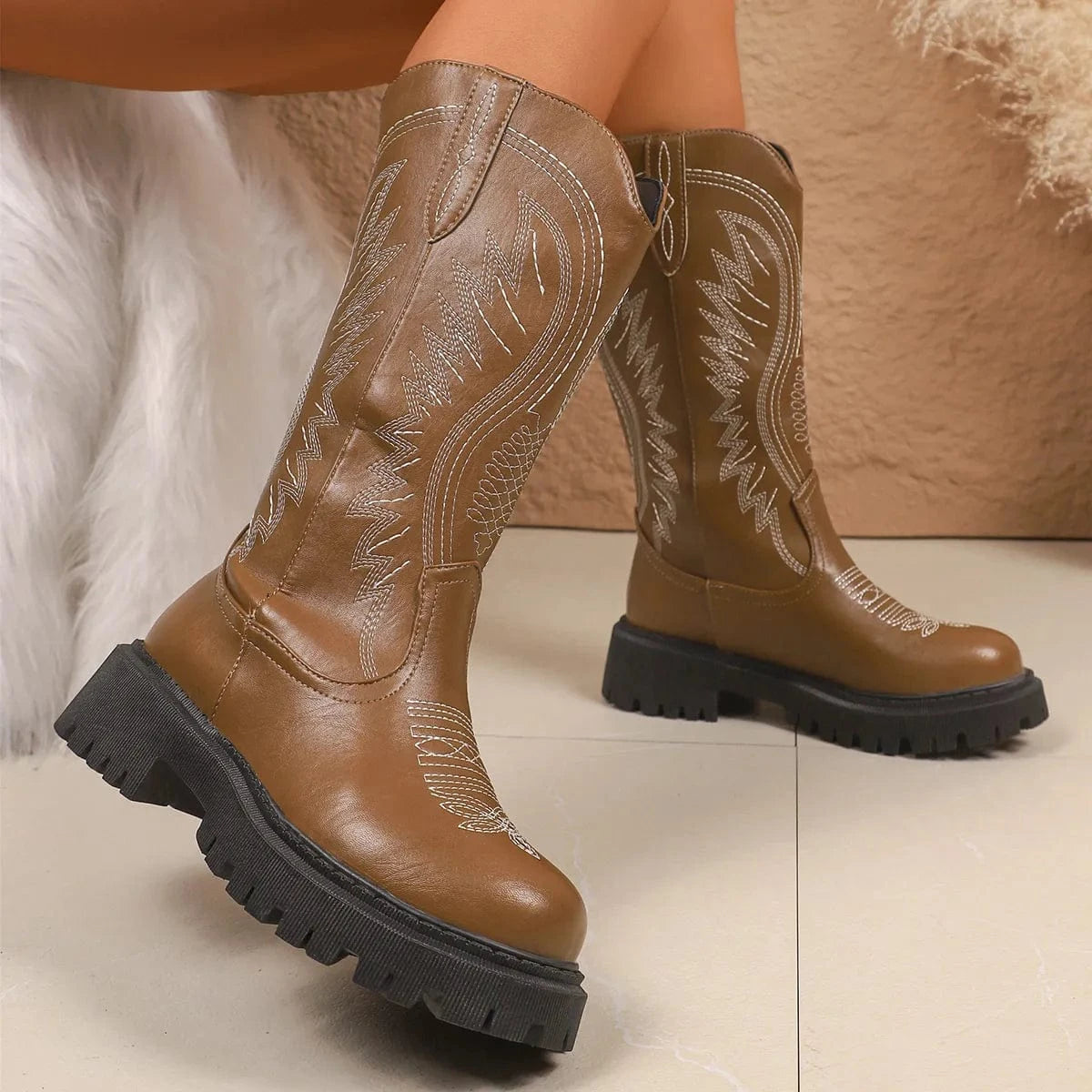 Round Toe Block Heels Boots - Fashorio
