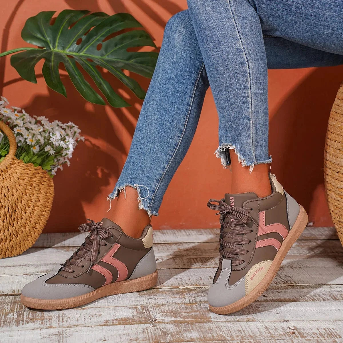 Round Toe Lace Up Sneakers - Fashorio