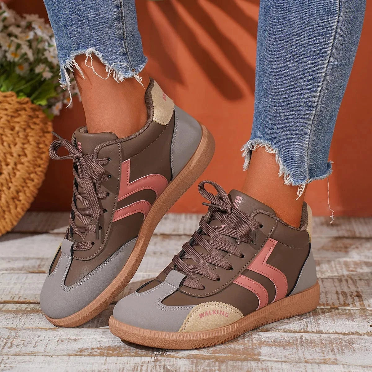 Round Toe Lace Up Sneakers - Fashorio