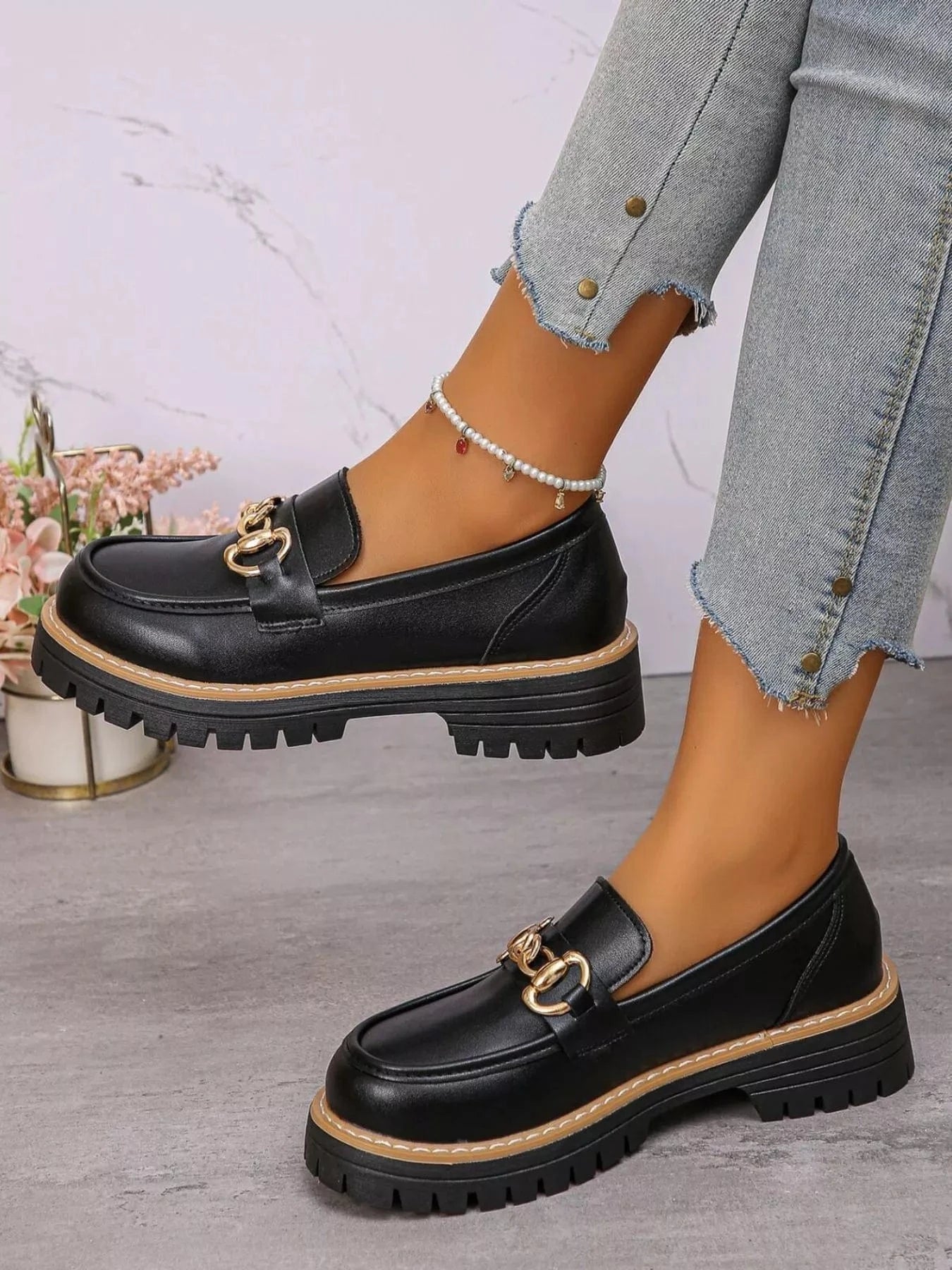 Round Toe Platform Loafers - Fashorio
