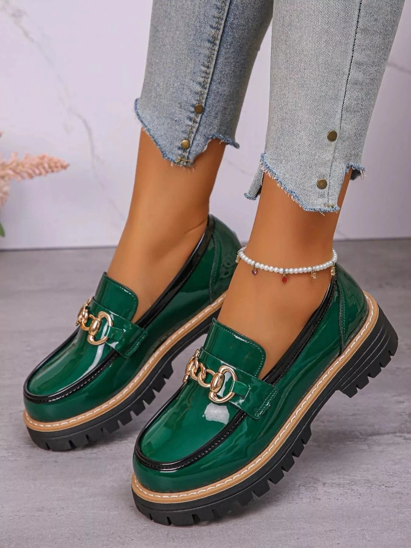 Round Toe Platform Loafers - Fashorio