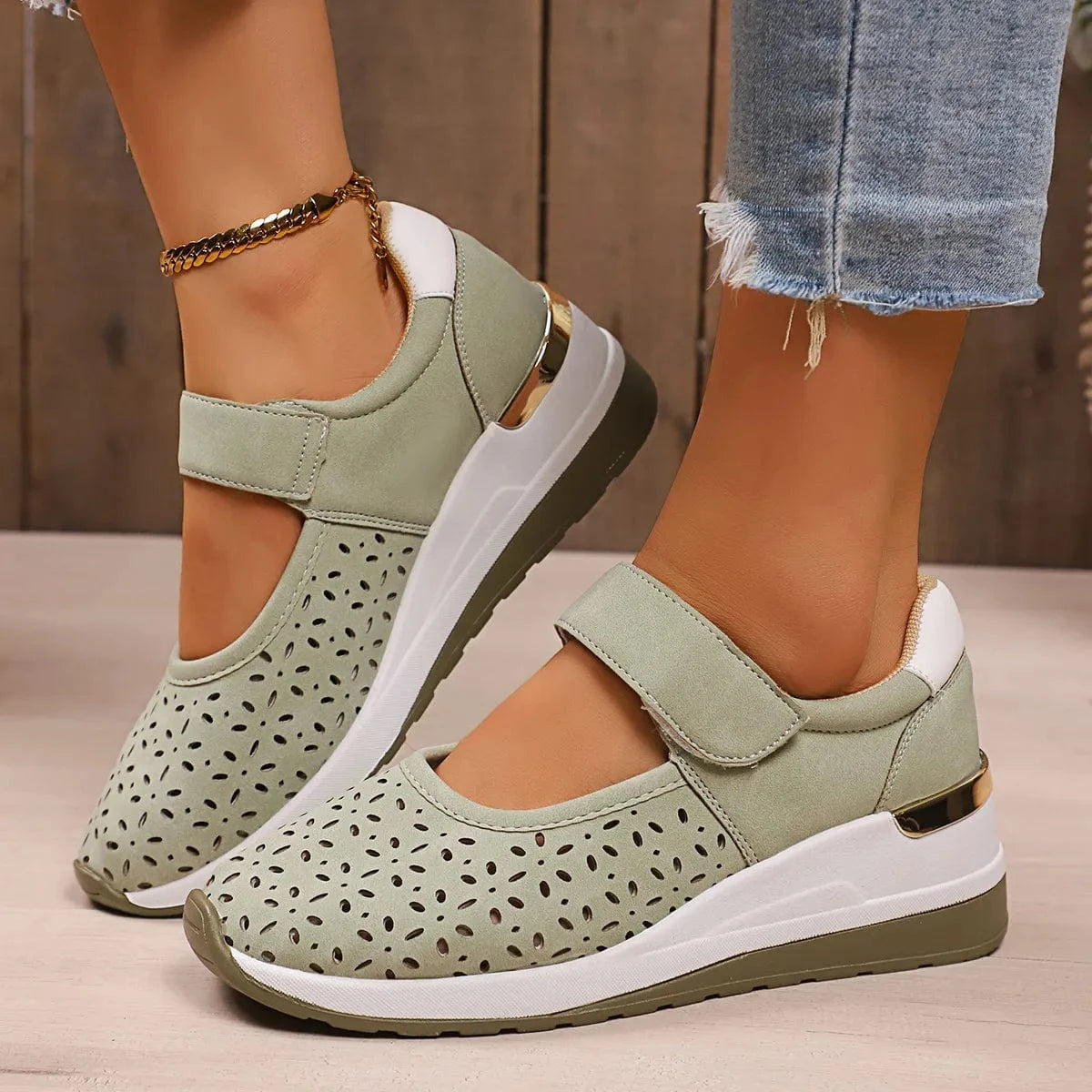 Round Toe Wedge Sneakers - Fashorio