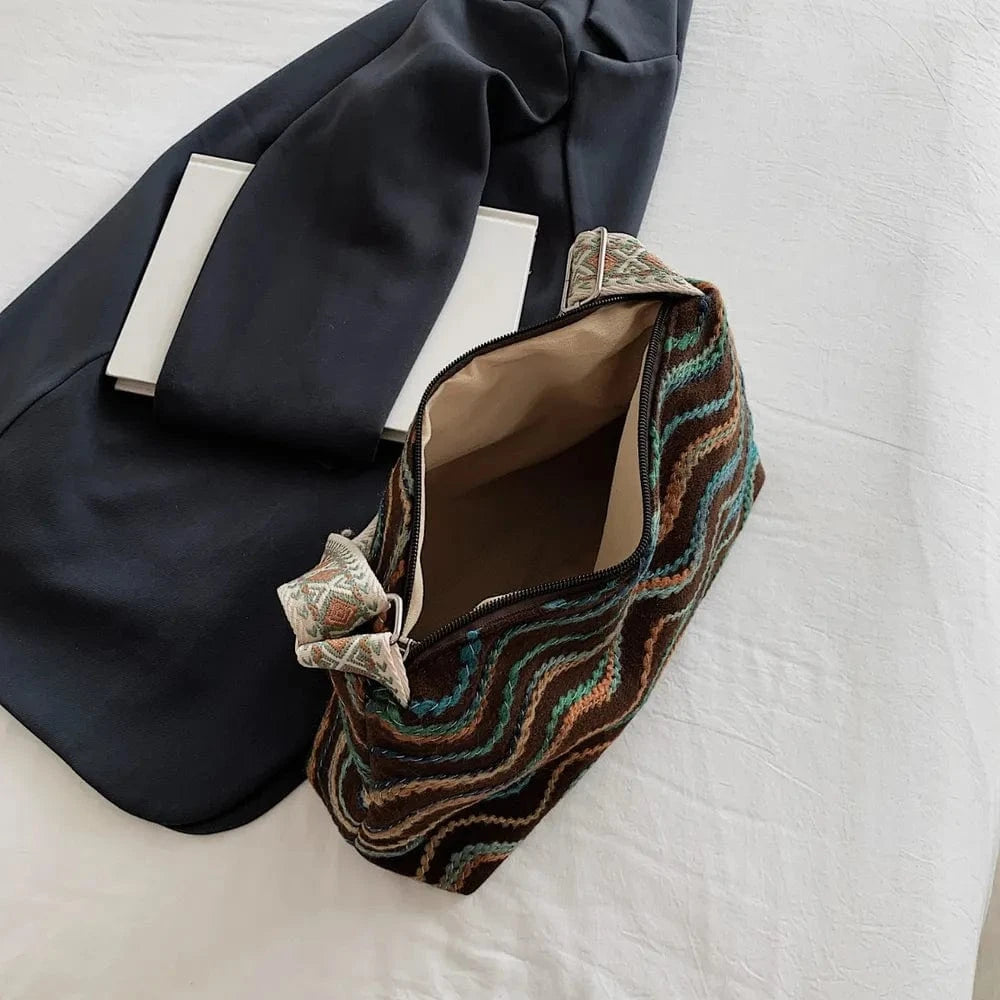 Adjustable Strap Medium Shoulder Bag - Fashorio