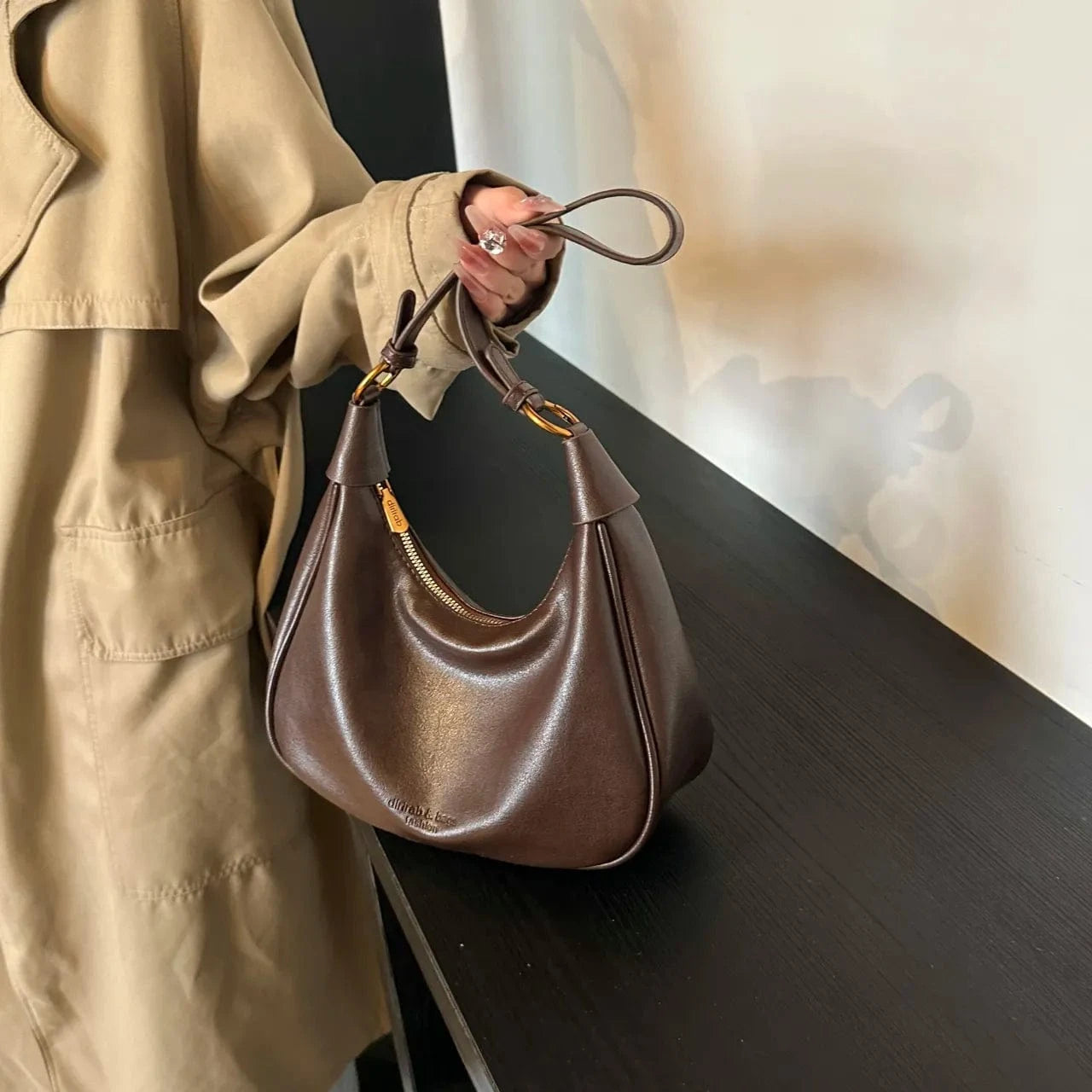 Curved Leather Shoulder Bag - Fashorio