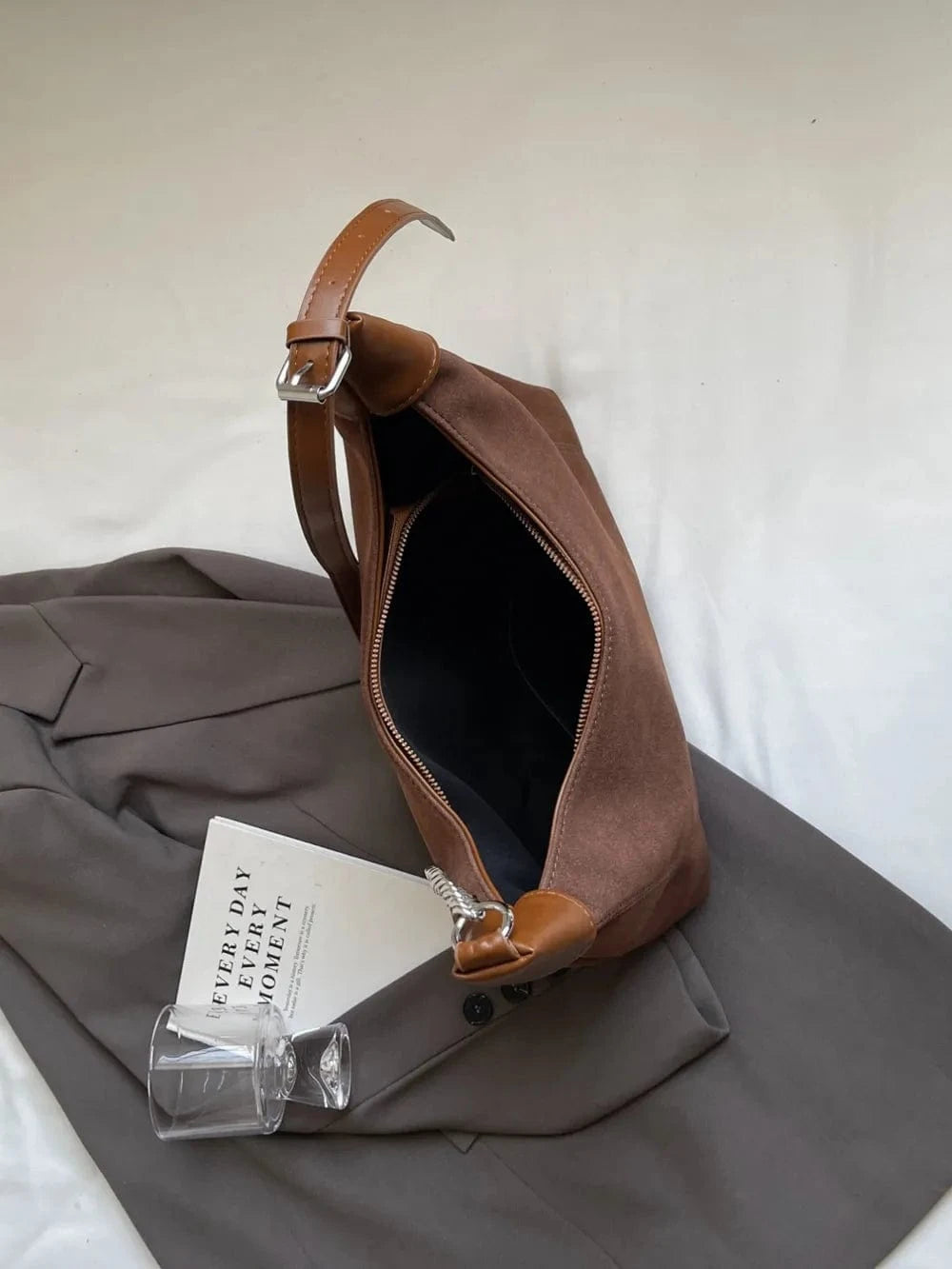 Suede Adjustable Strap Shoulder Bag - Fashorio