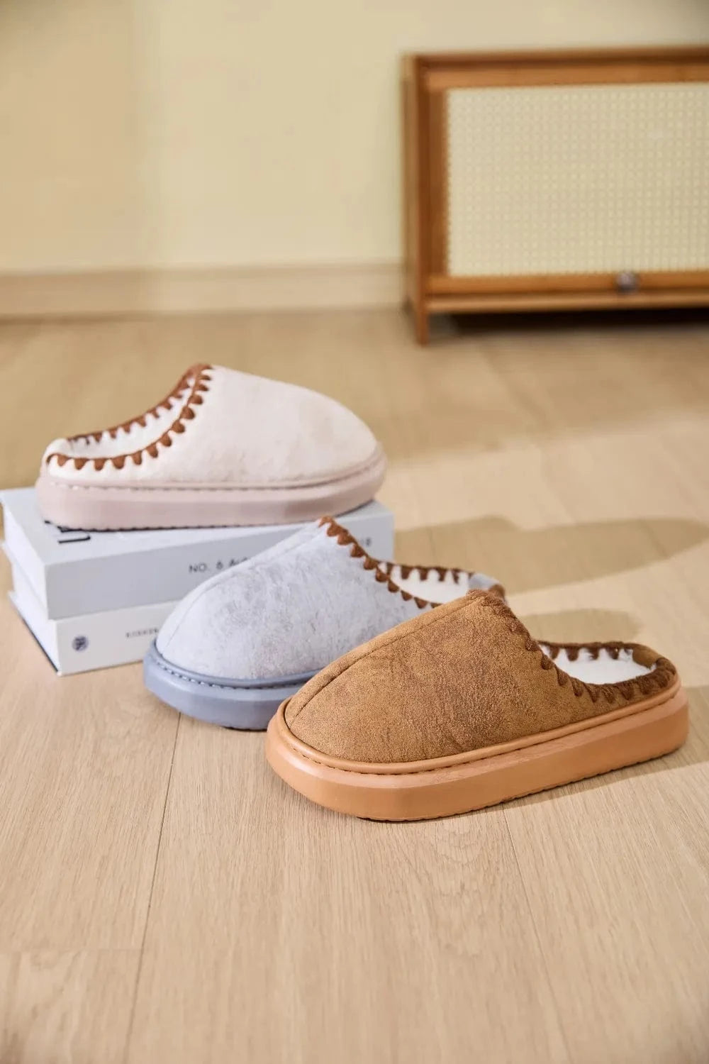 Thermal Round Toe Platform Slippers - Fashorio