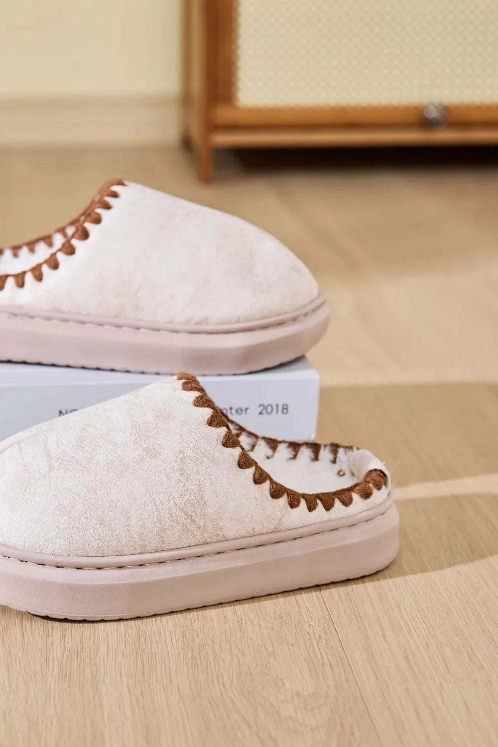 Thermal Round Toe Platform Slippers - Fashorio