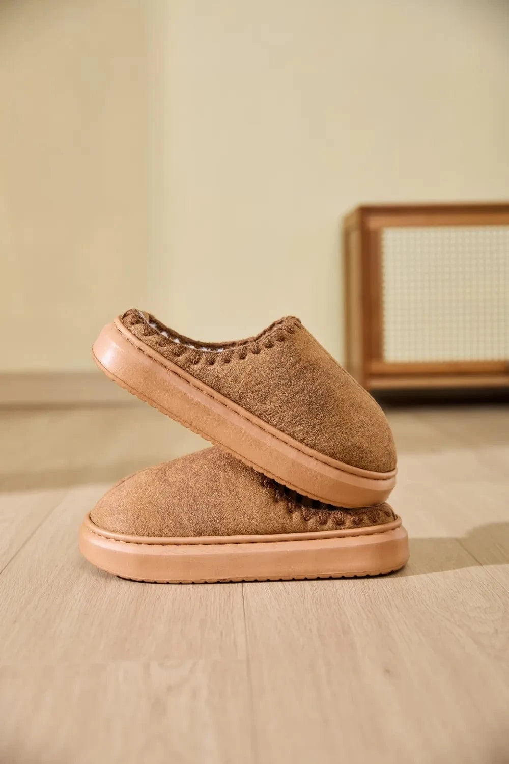 Thermal Round Toe Platform Slippers - Fashorio