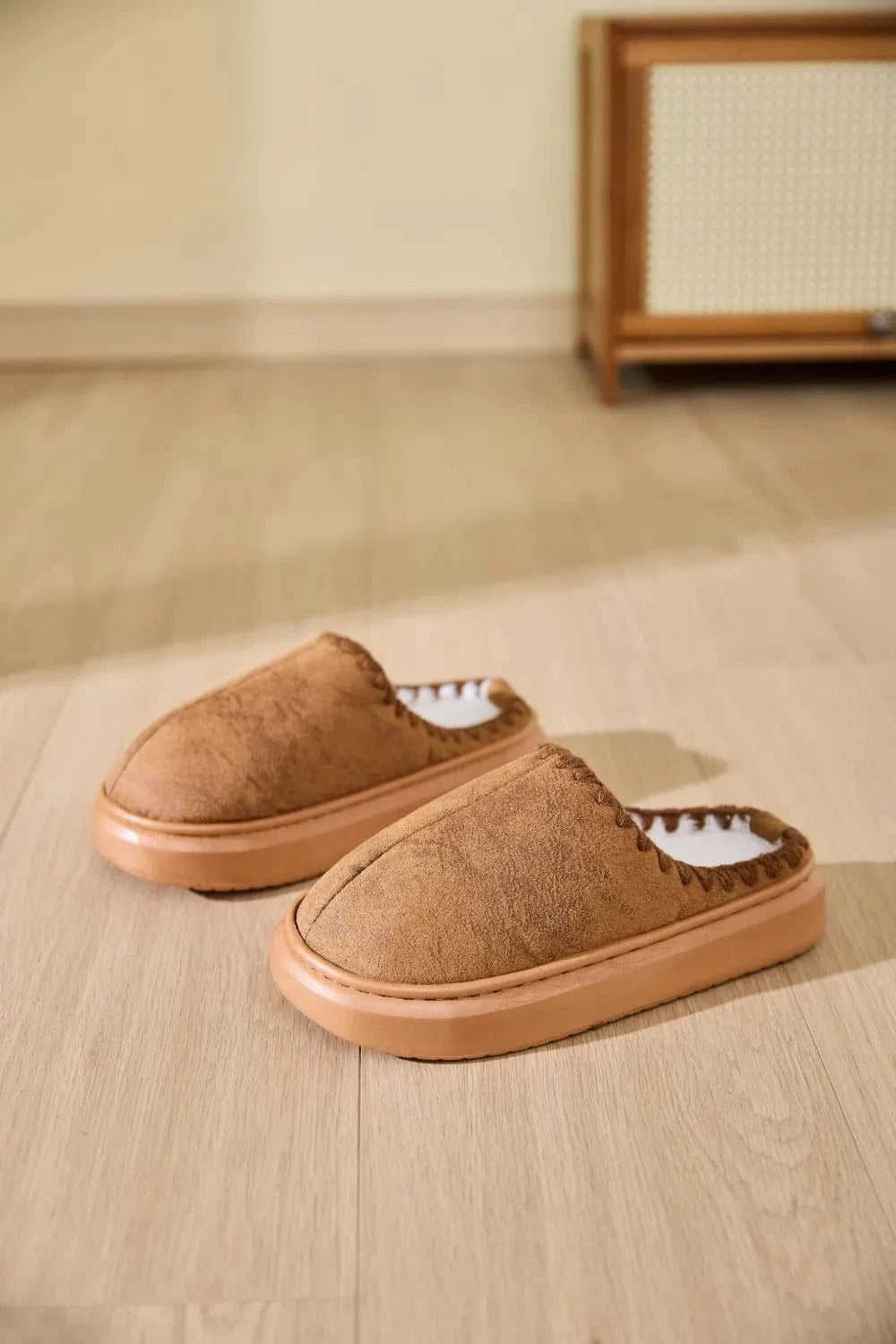 Thermal Round Toe Platform Slippers - Fashorio