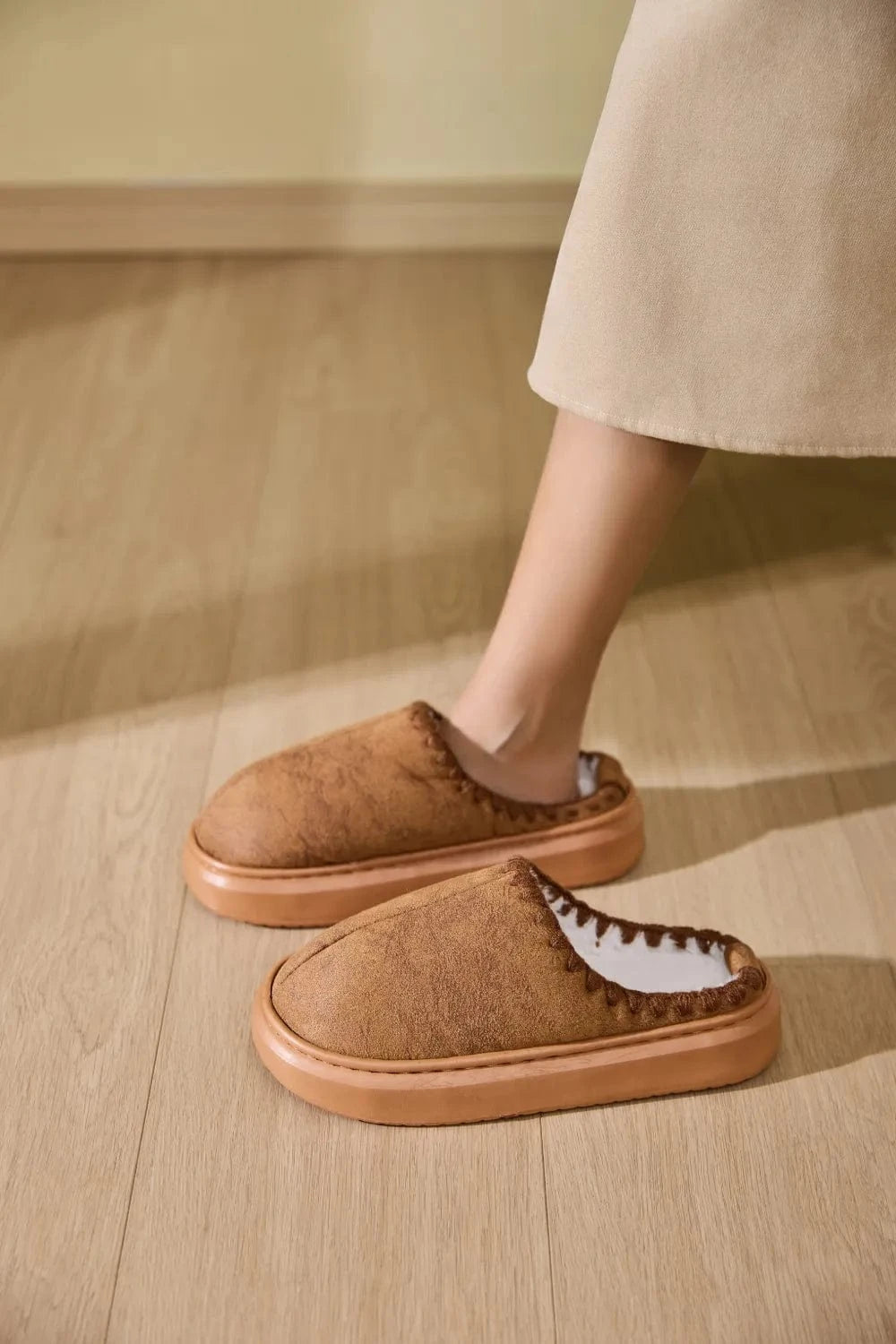 Thermal Round Toe Platform Slippers - Fashorio