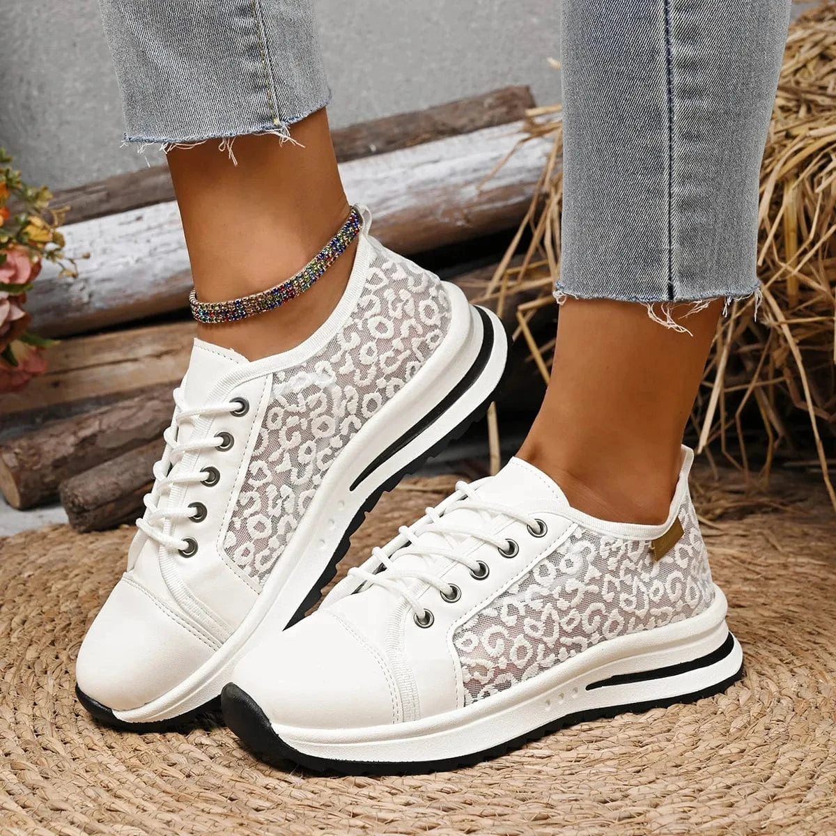 Lace-Up Platform Sneakers White - Fashorio