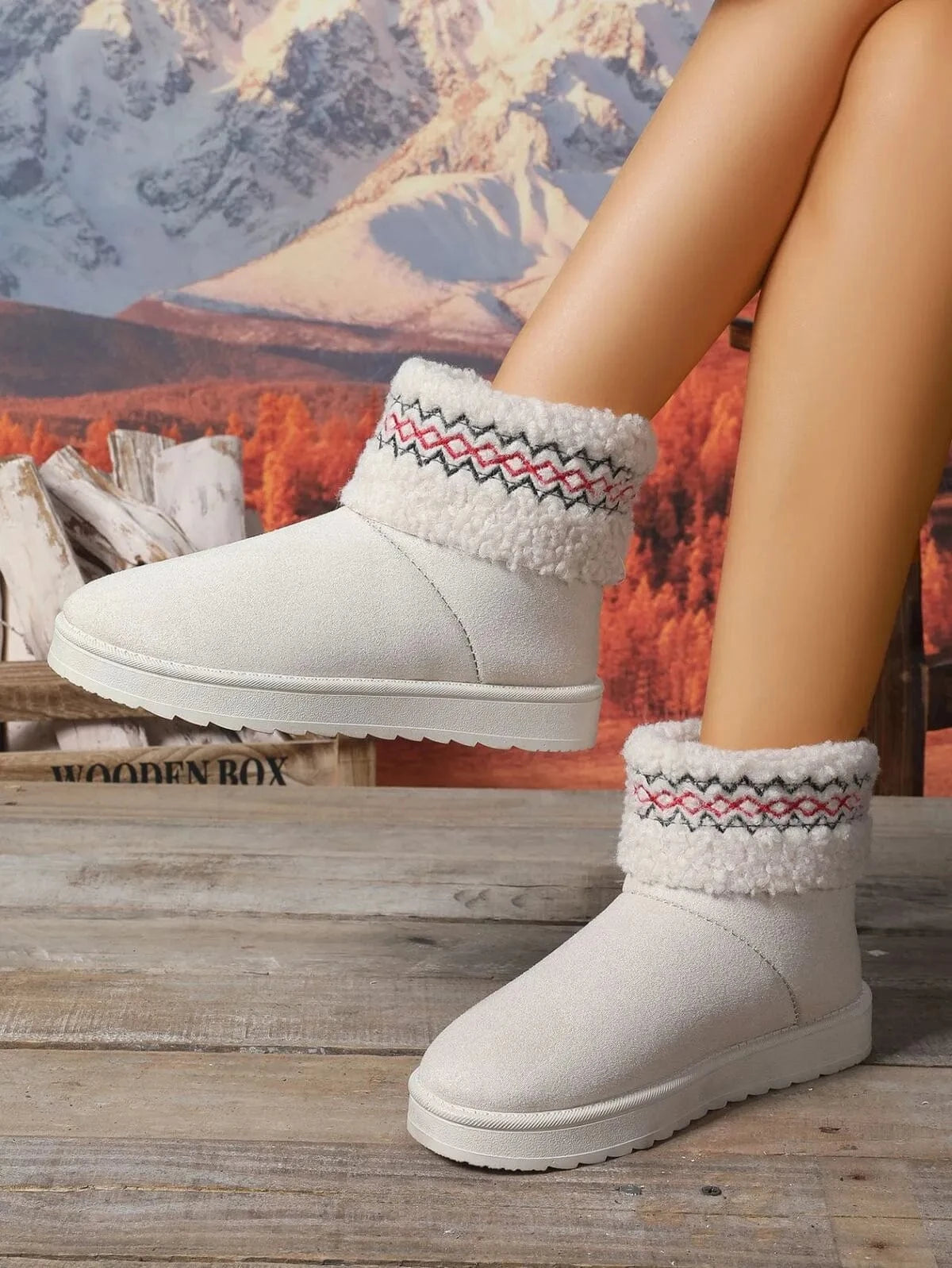 Round Toe Platform Boots White - Fashorio