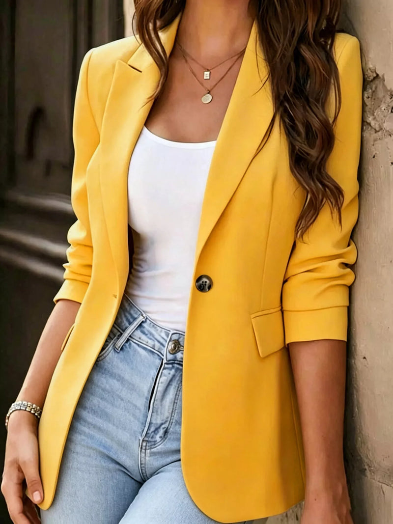 Blazers for women: single breasted lapel collar blazer