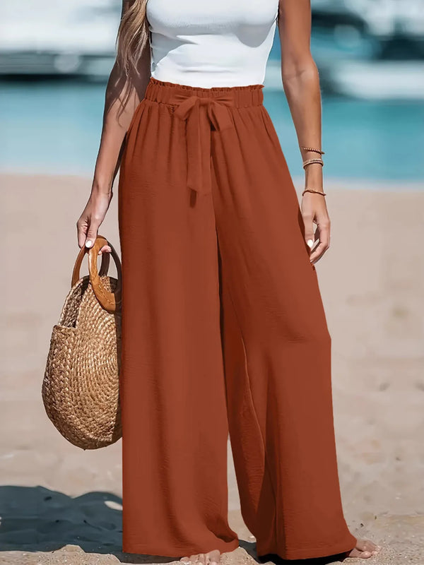 A model wearing women's curve pants from the Fashorio collection