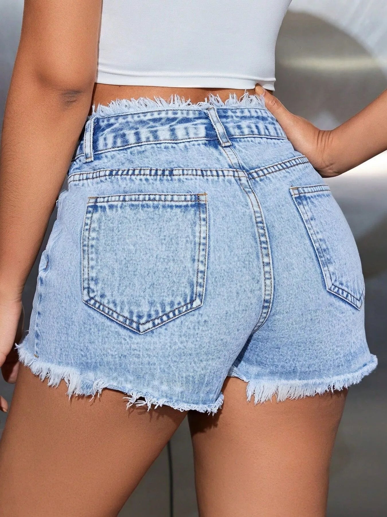 High Waisted Frayed Hem Denim Shorts - Fashorio