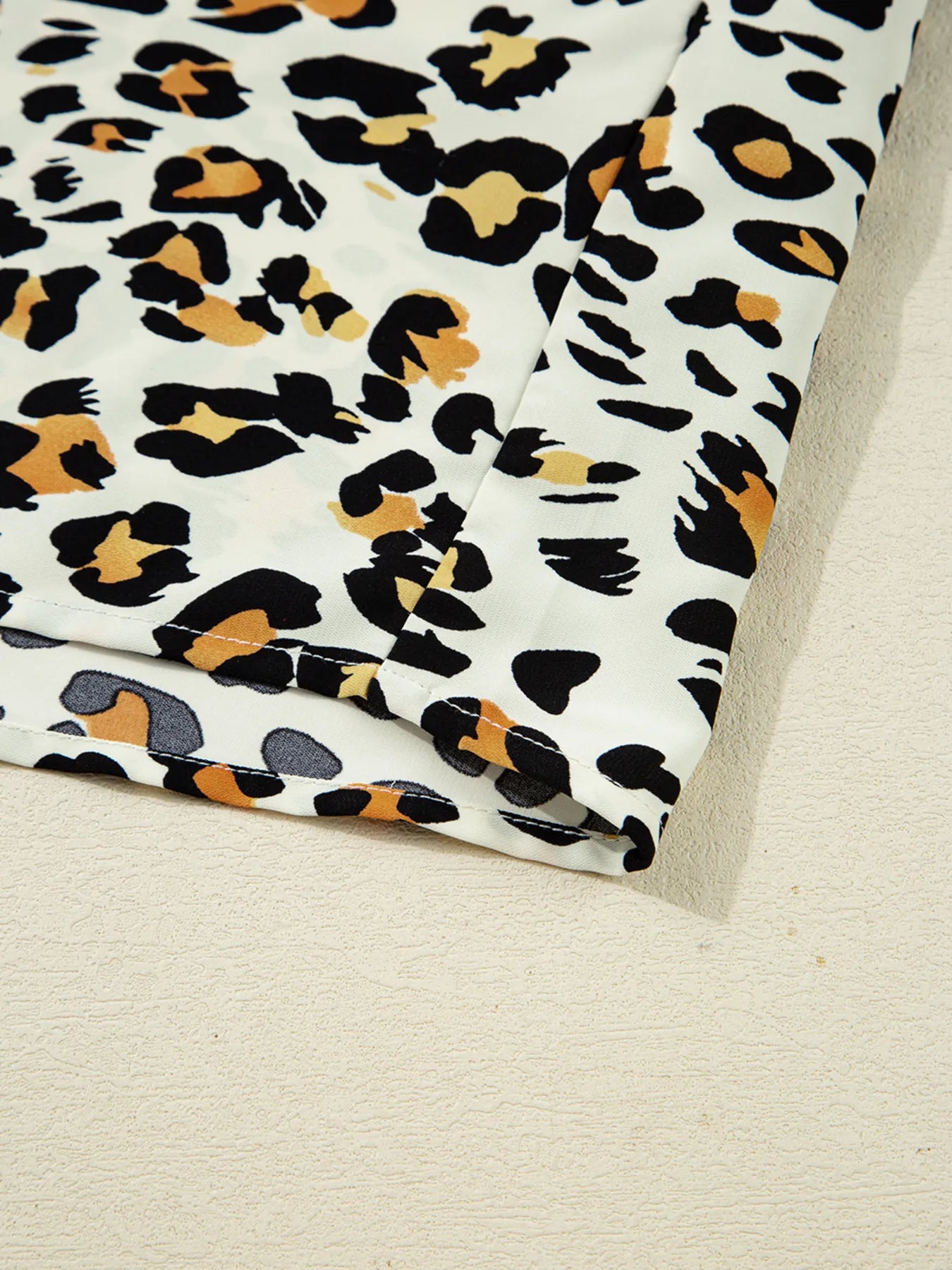 Leopard Print Contrast Striped V Neck Blouse - Fashorio