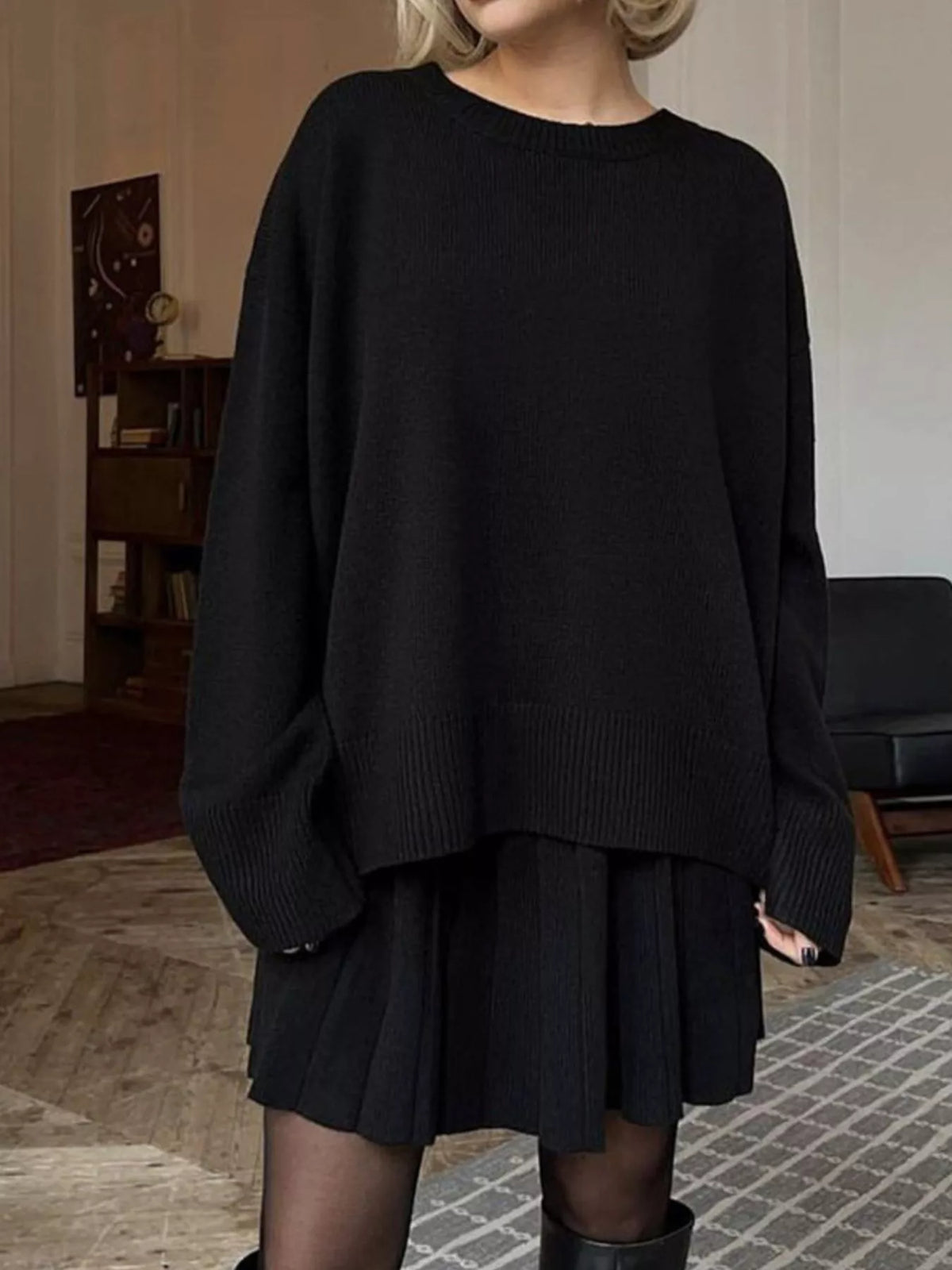Pleated sweater set close up