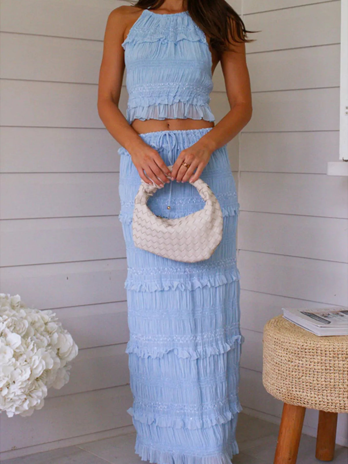 Maxi skirt movement detail