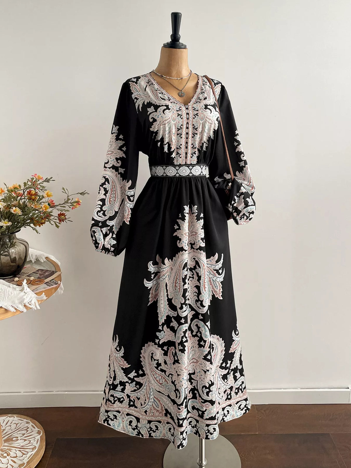 Printed balloon sleeve dress side view