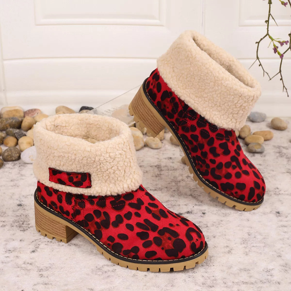 Leopard boots sole and tread detail