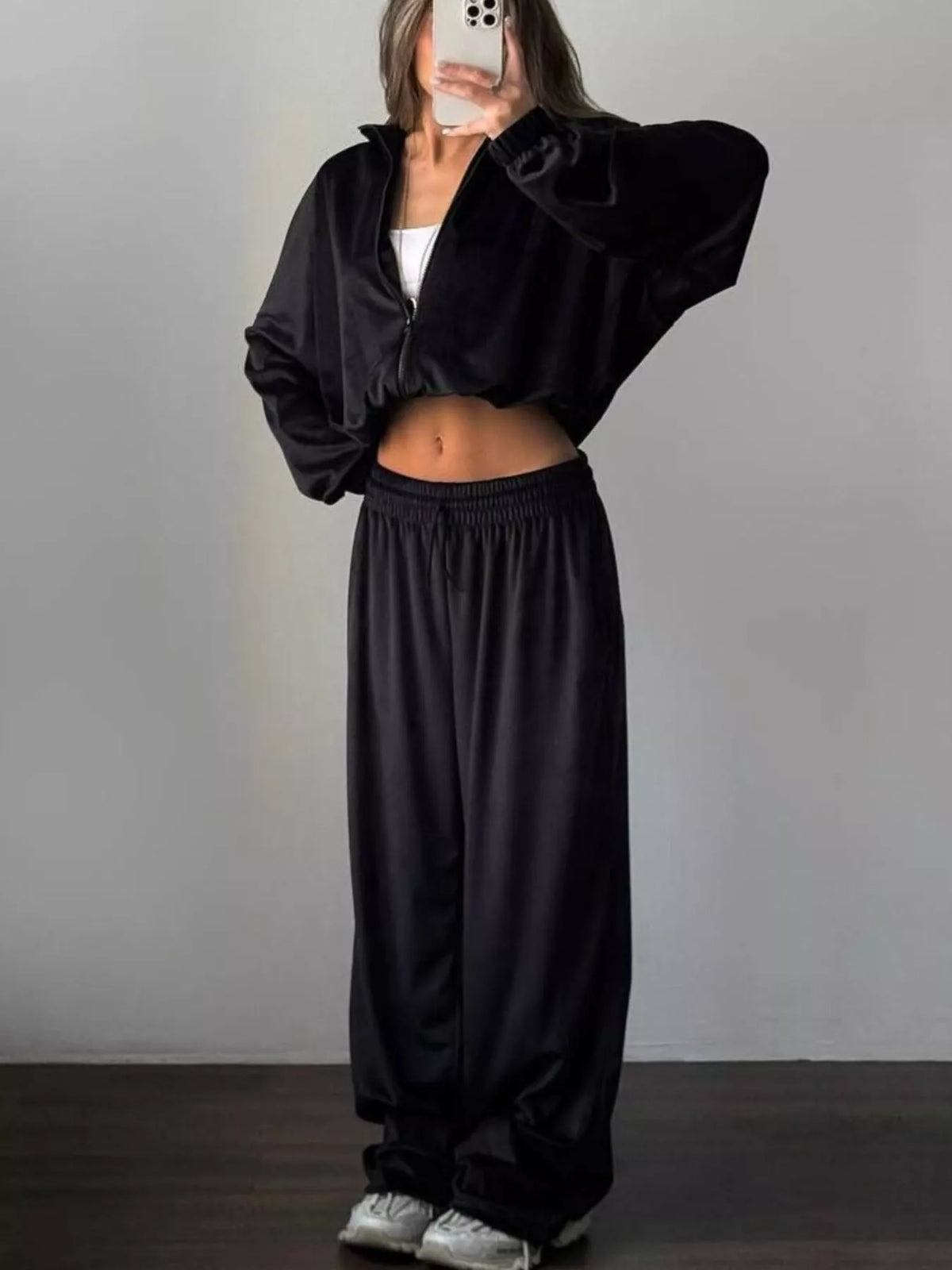 Zip up jacket and pants set full look