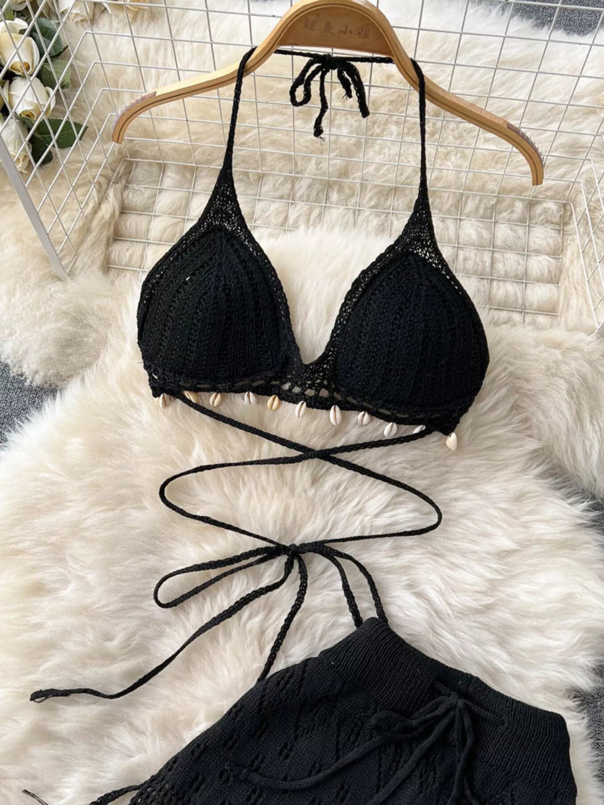 Crochet halter neckline detail