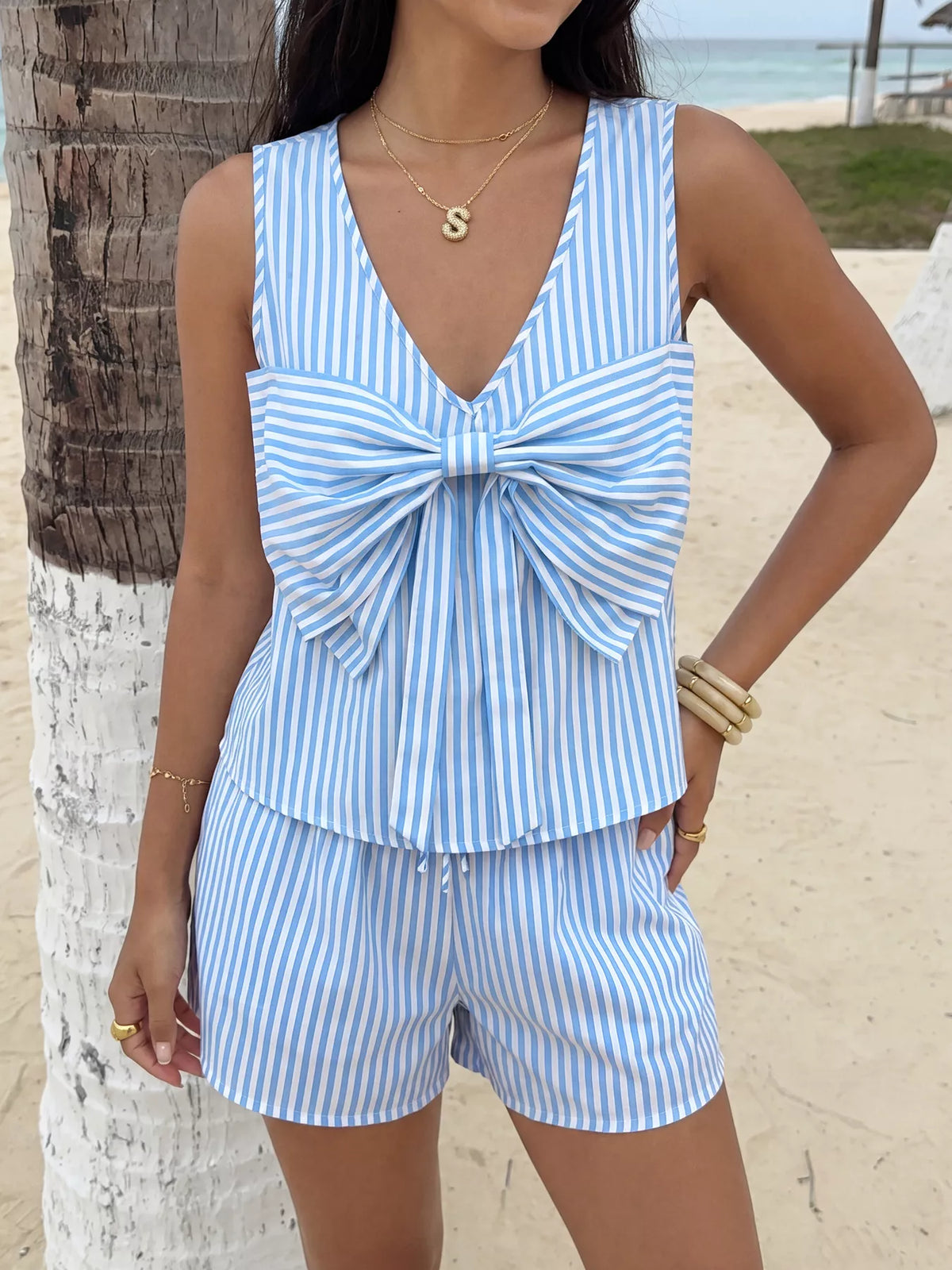 Striped top bow detail on matching set