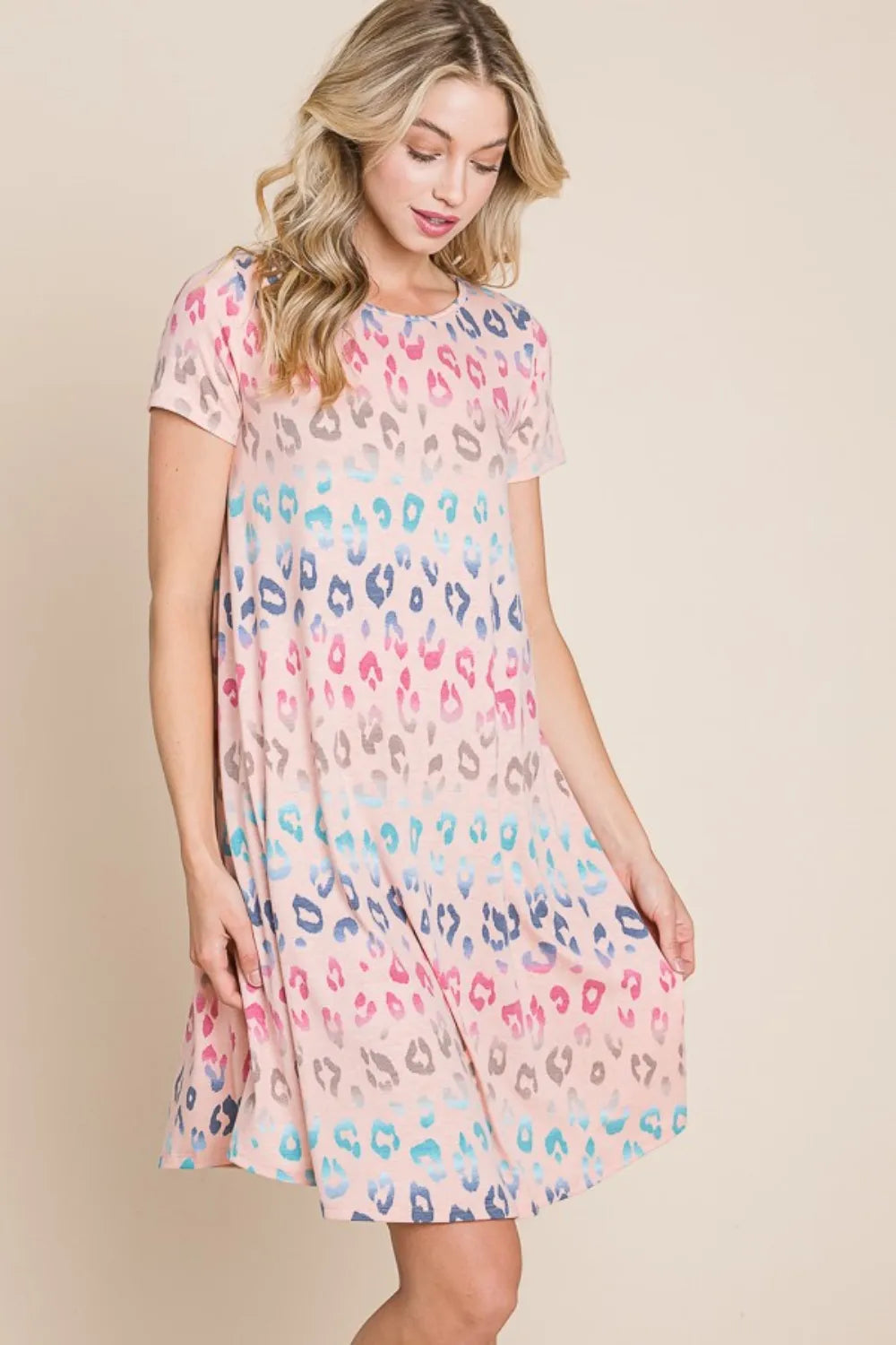 Leopard Round Neck Short Sleeve Dress detail