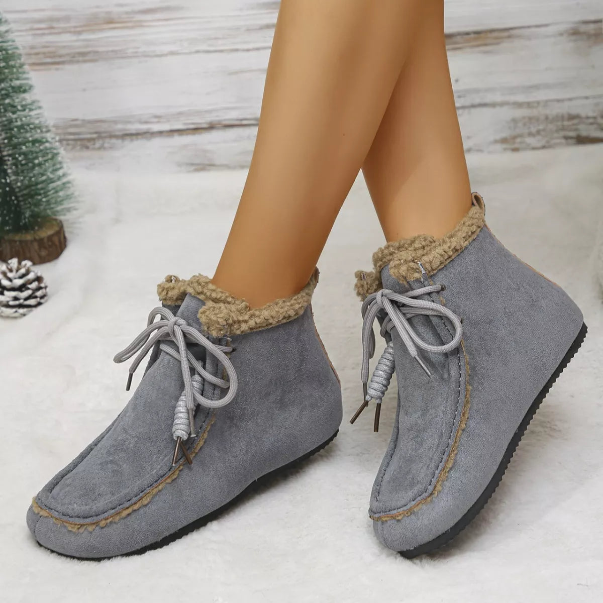 Plush lined ankle boots shaft detail