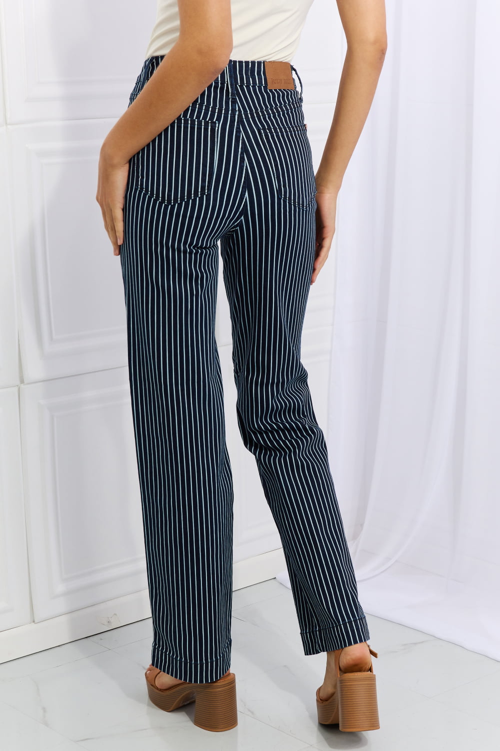 Judy Blue Cassidy High Waisted Tummy Control Striped Jeans – Full Size - Fashorio