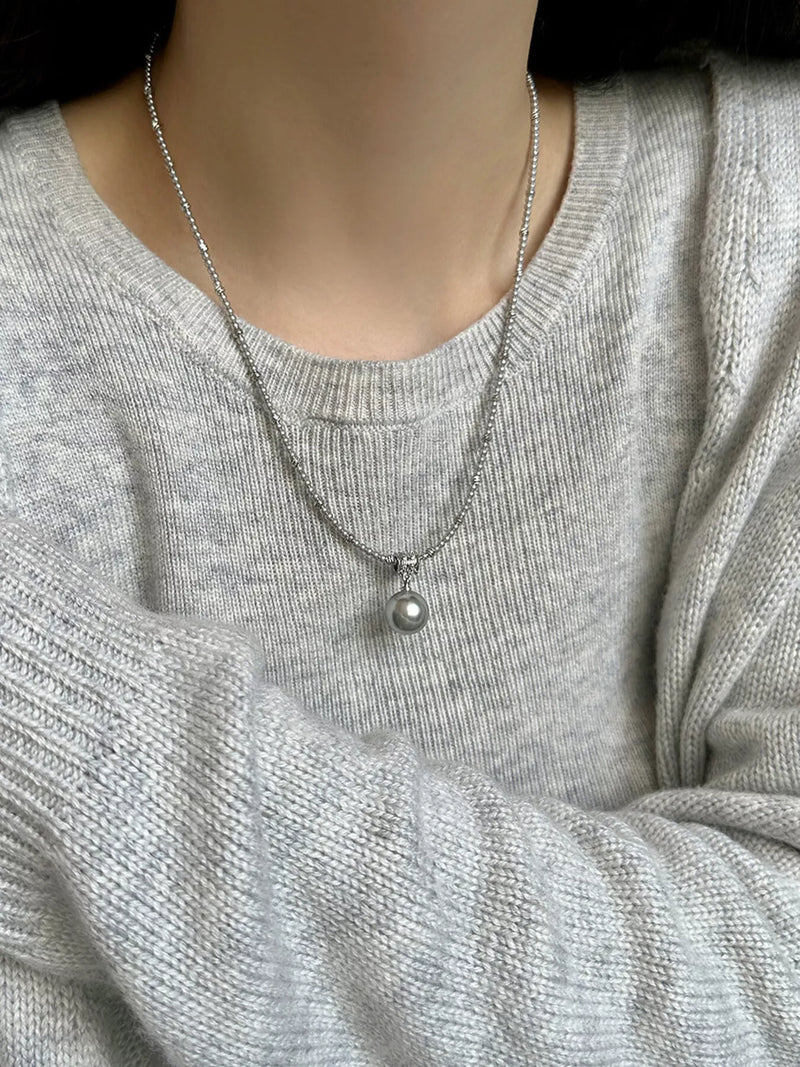 pearl pendant necklace main view