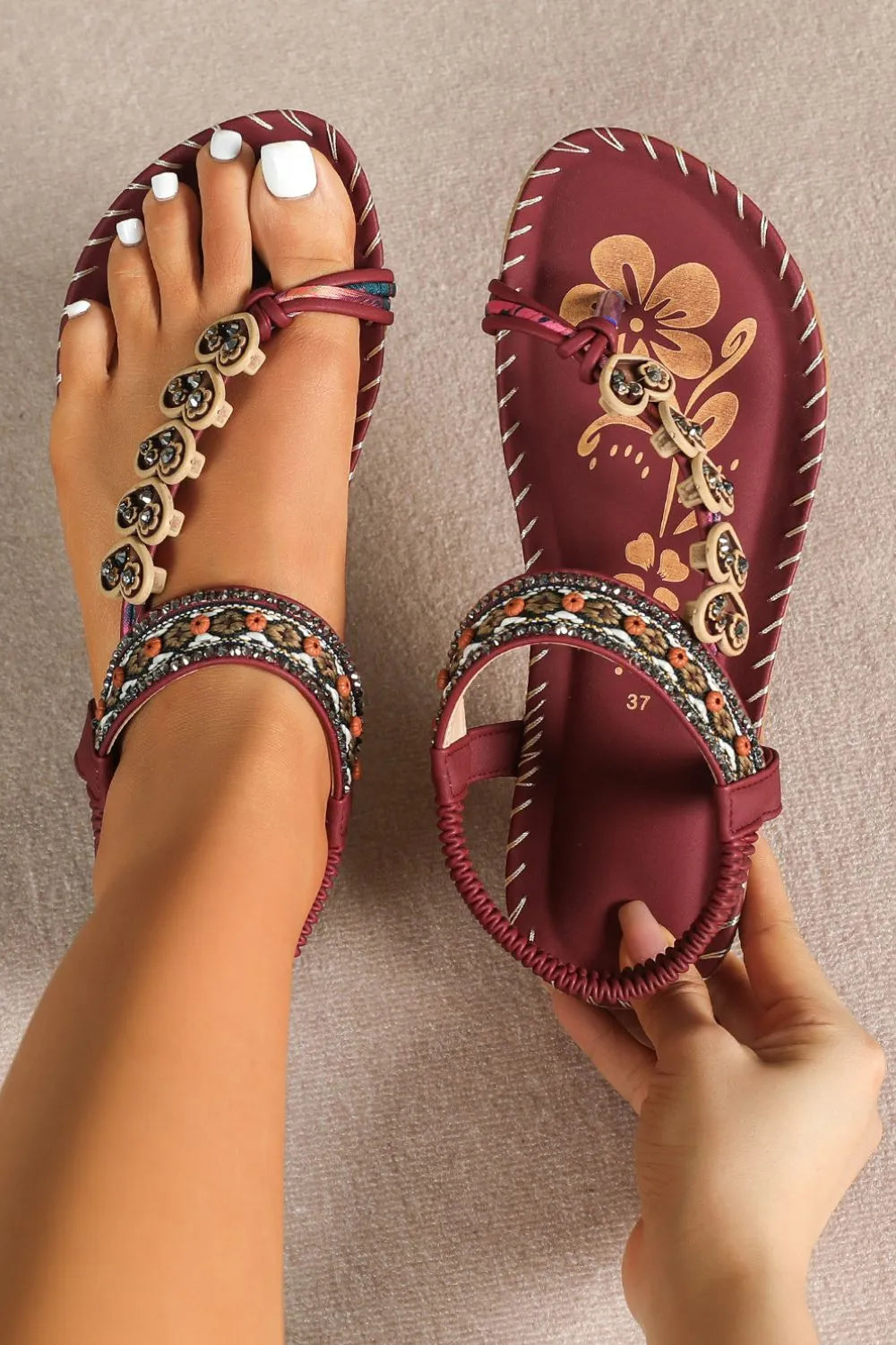 Toe loop sandals in dark green