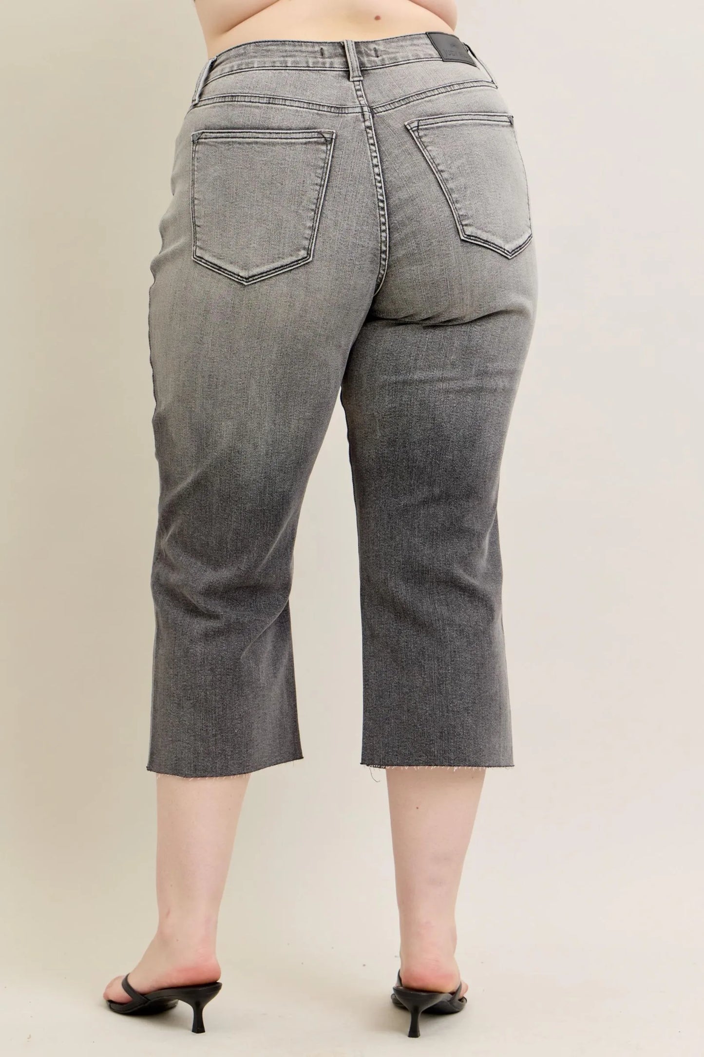 Judy Blue Full Size Wide Leg Capris Jeans Plus Size - Fashorio