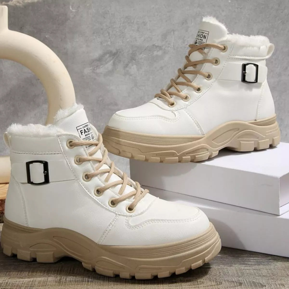 Warm lined buckle ankle boots toe close up