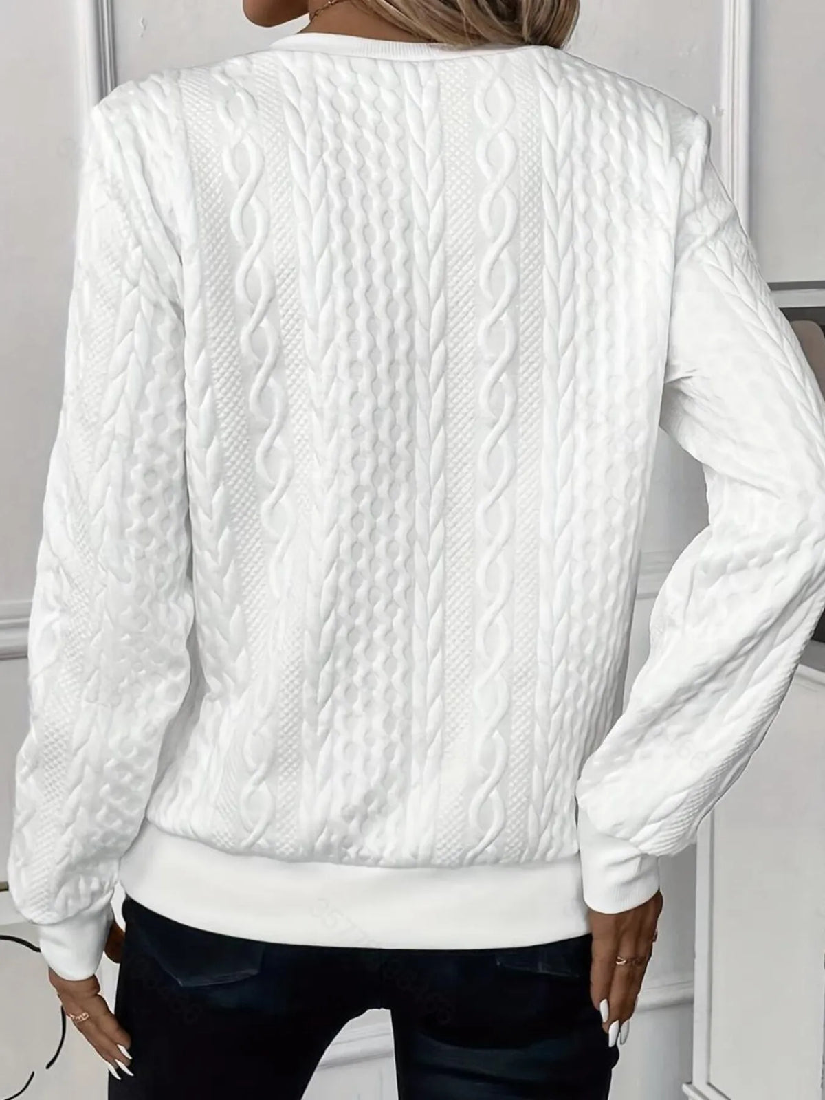 Quarter zip collar detail