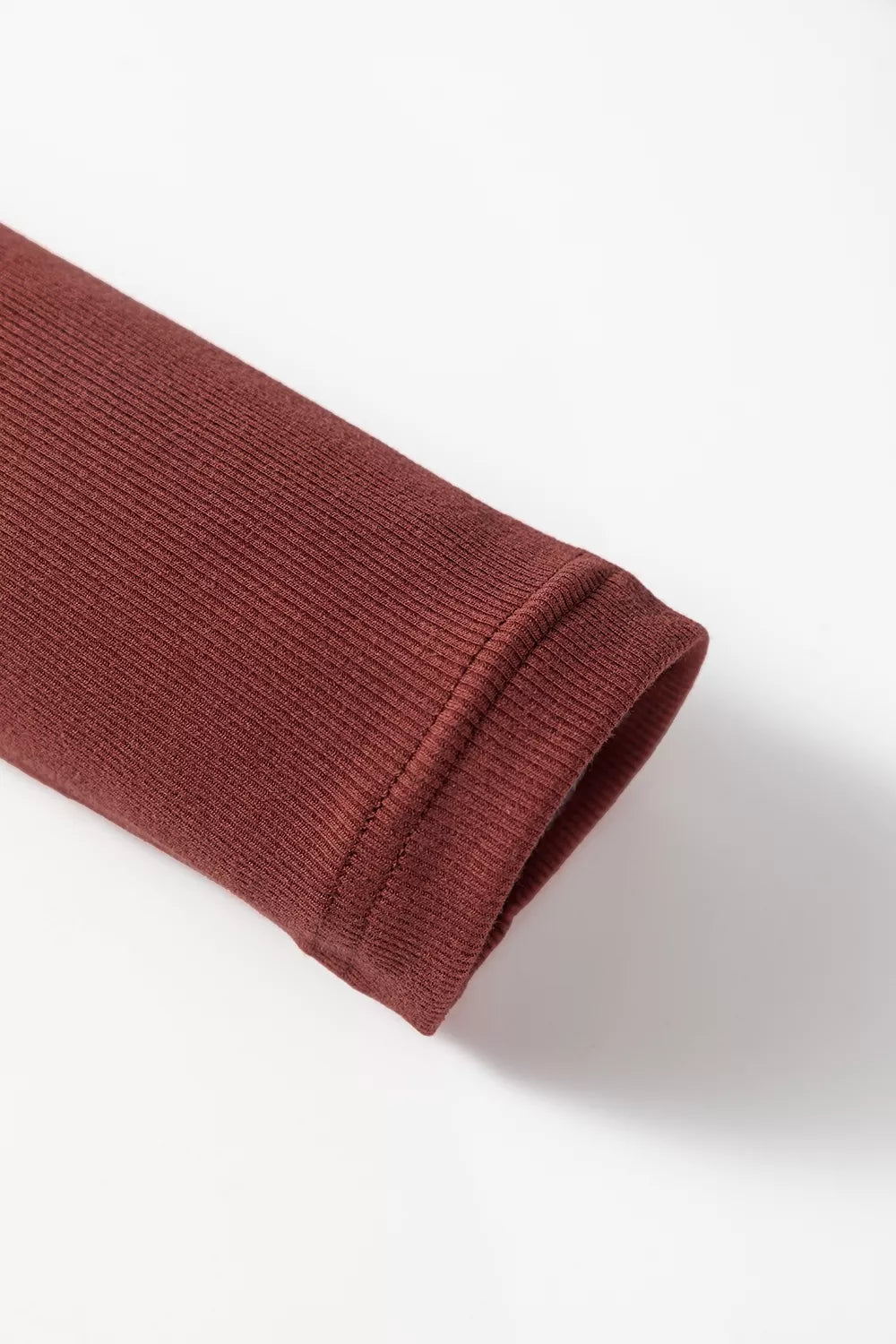 Long sleeve ribbed top cuff detail