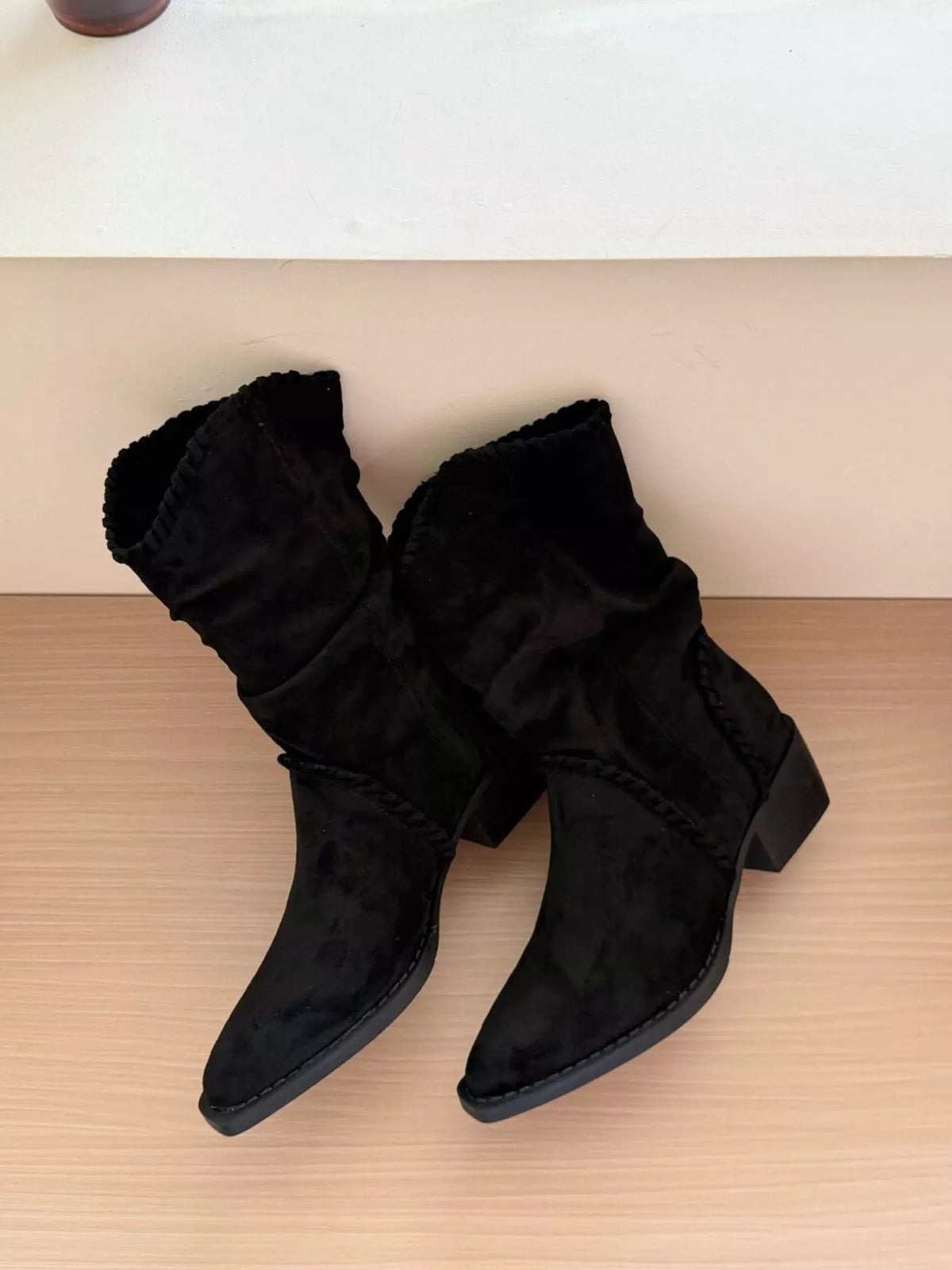 Black point toe block heel boots front view
