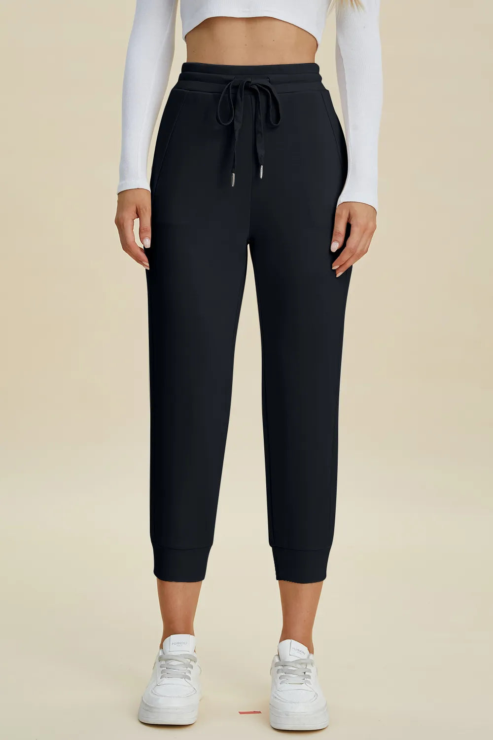 Cropped trousers seated pose