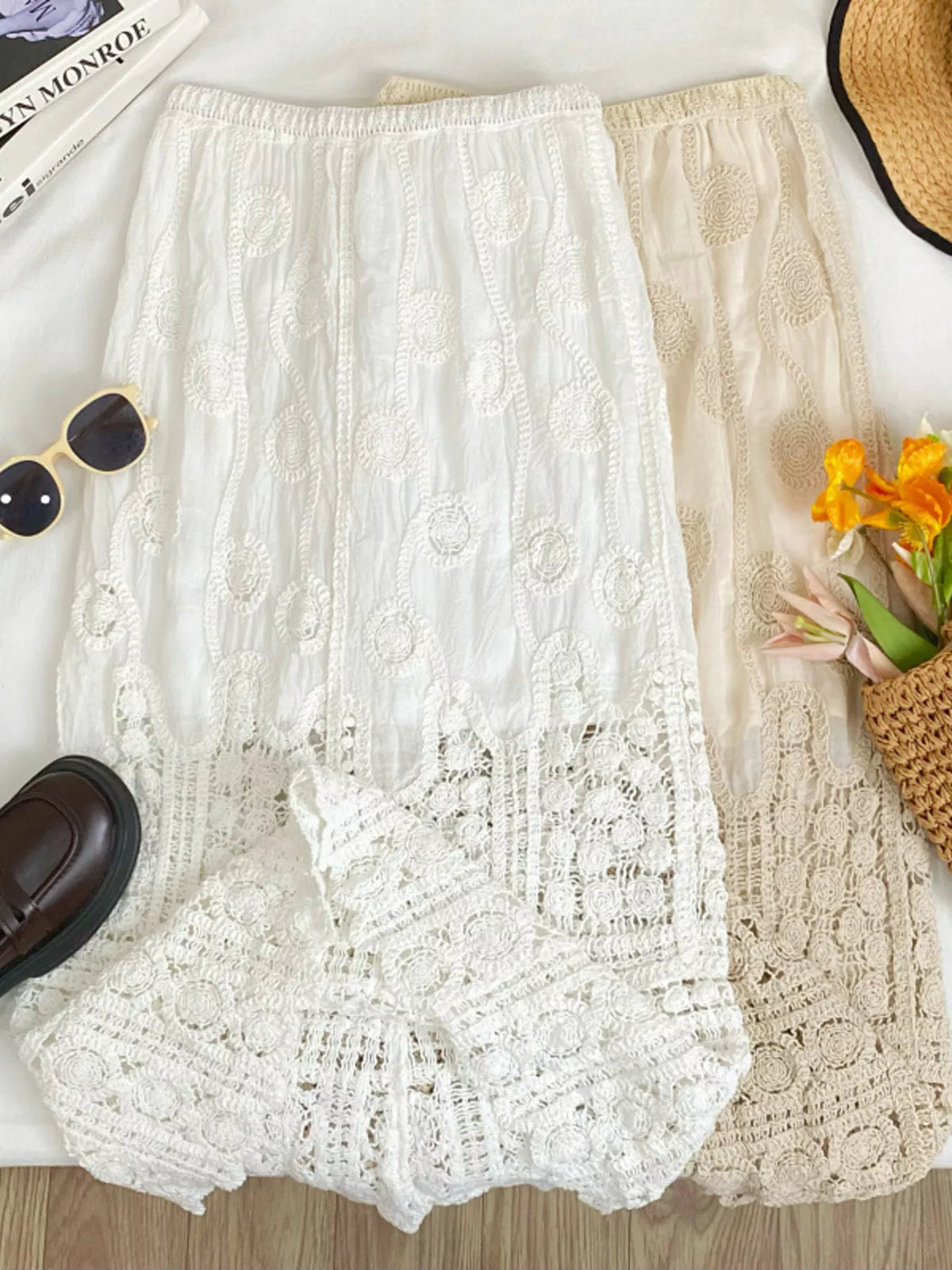 Lace elastic waist midi skirt, back view