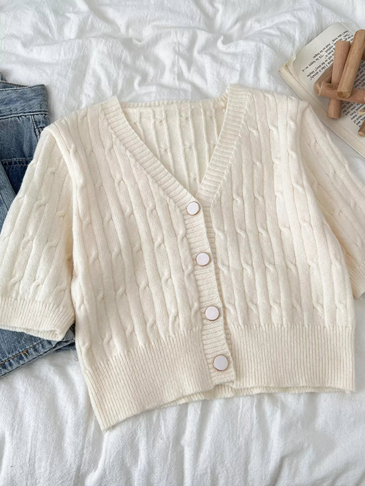 Texture knit cardigan button detail