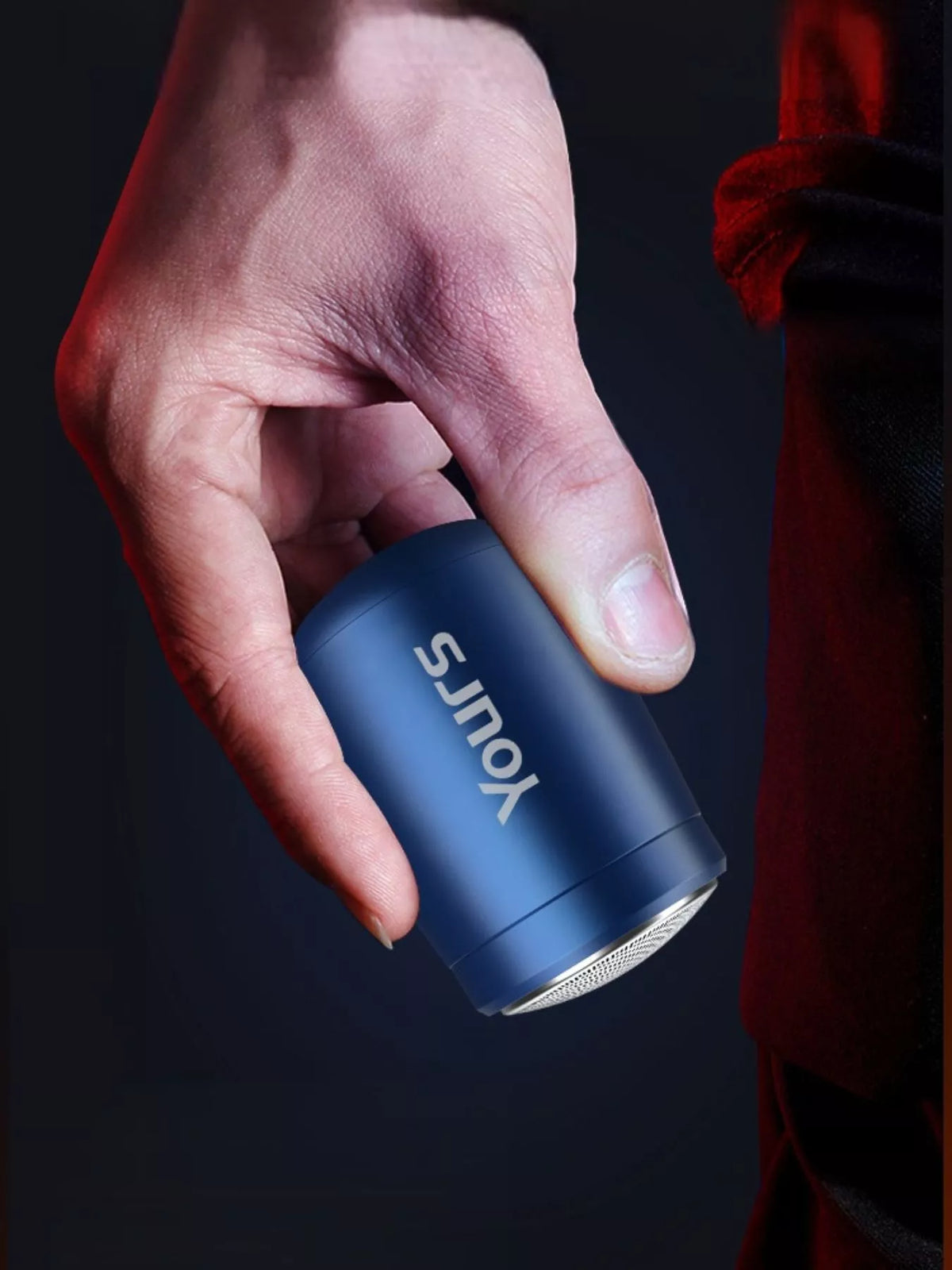 Electric shaver charging port