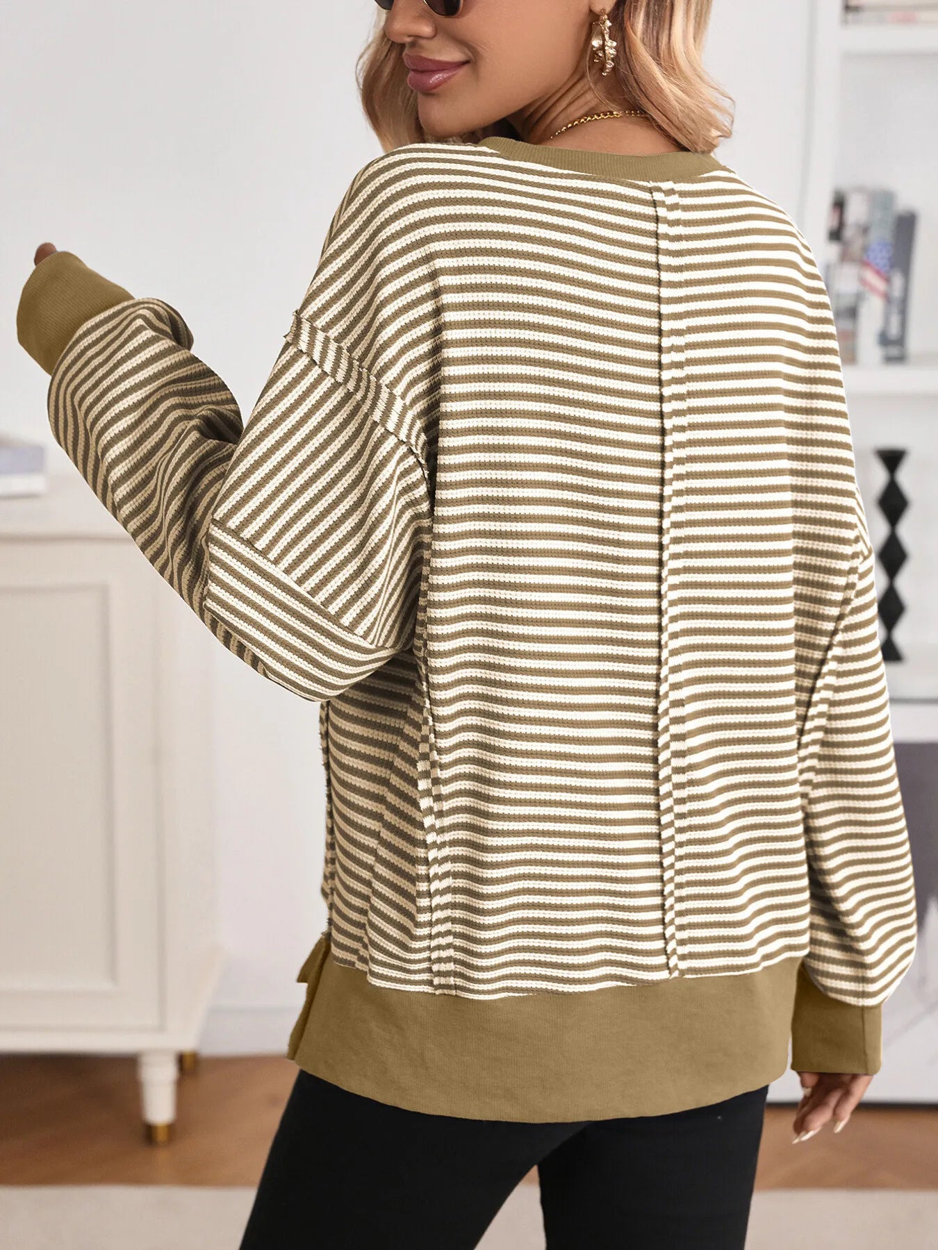 Exposed Seam Striped Contrast Sweatshirt - Fashorio