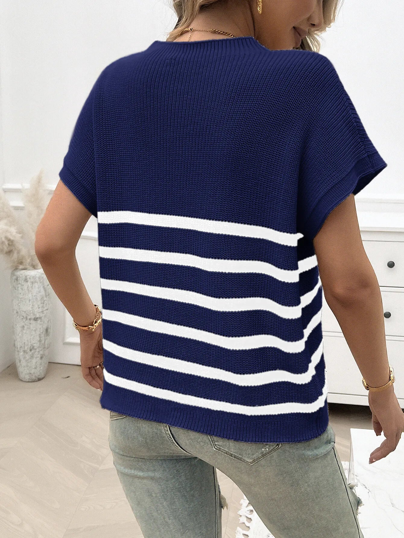 Striped Round Neck Short Sleeve Sweater - Fashorio