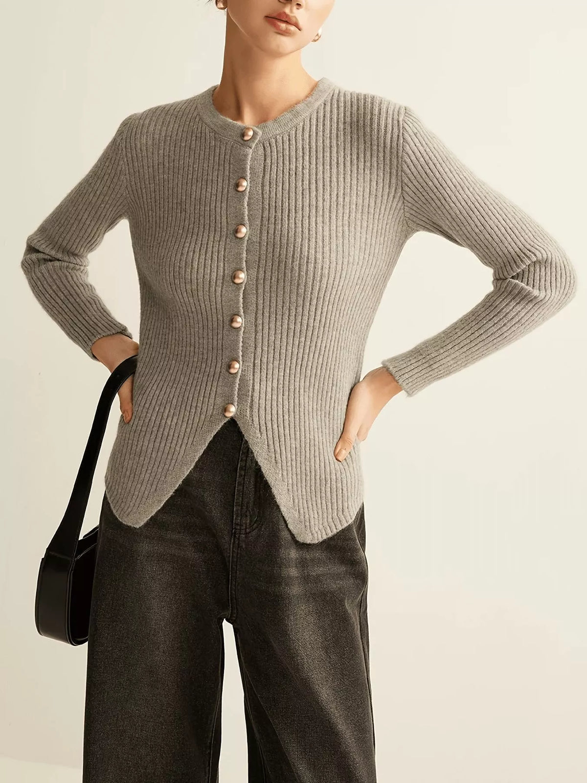 Ribbed cardigan sleeve detail