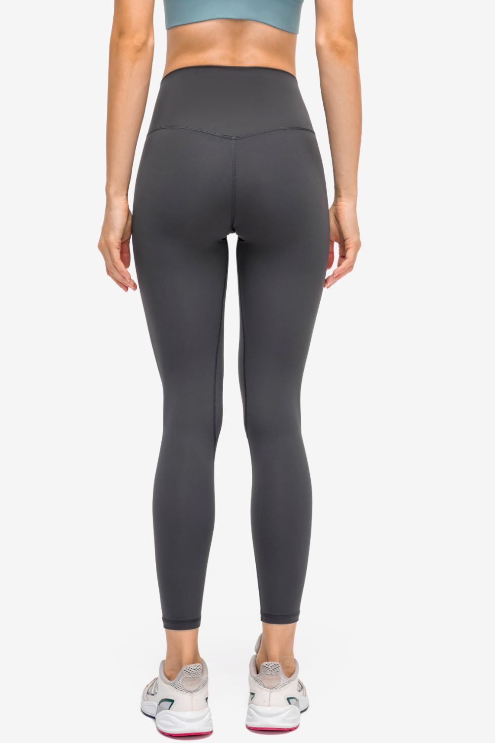 Invisible pocket sports leggings full length view